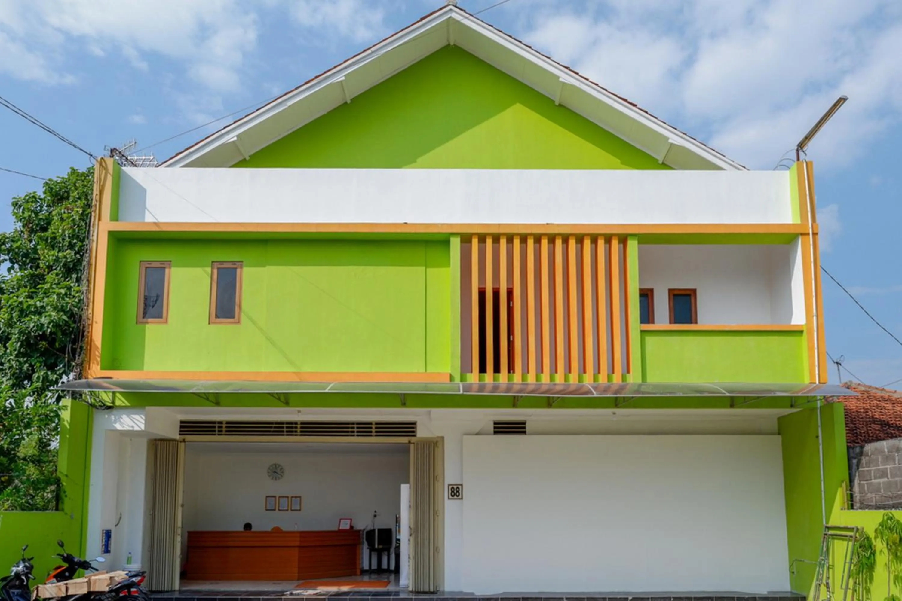 Property building in RedDoorz @ Jalan Wonosari KM.9