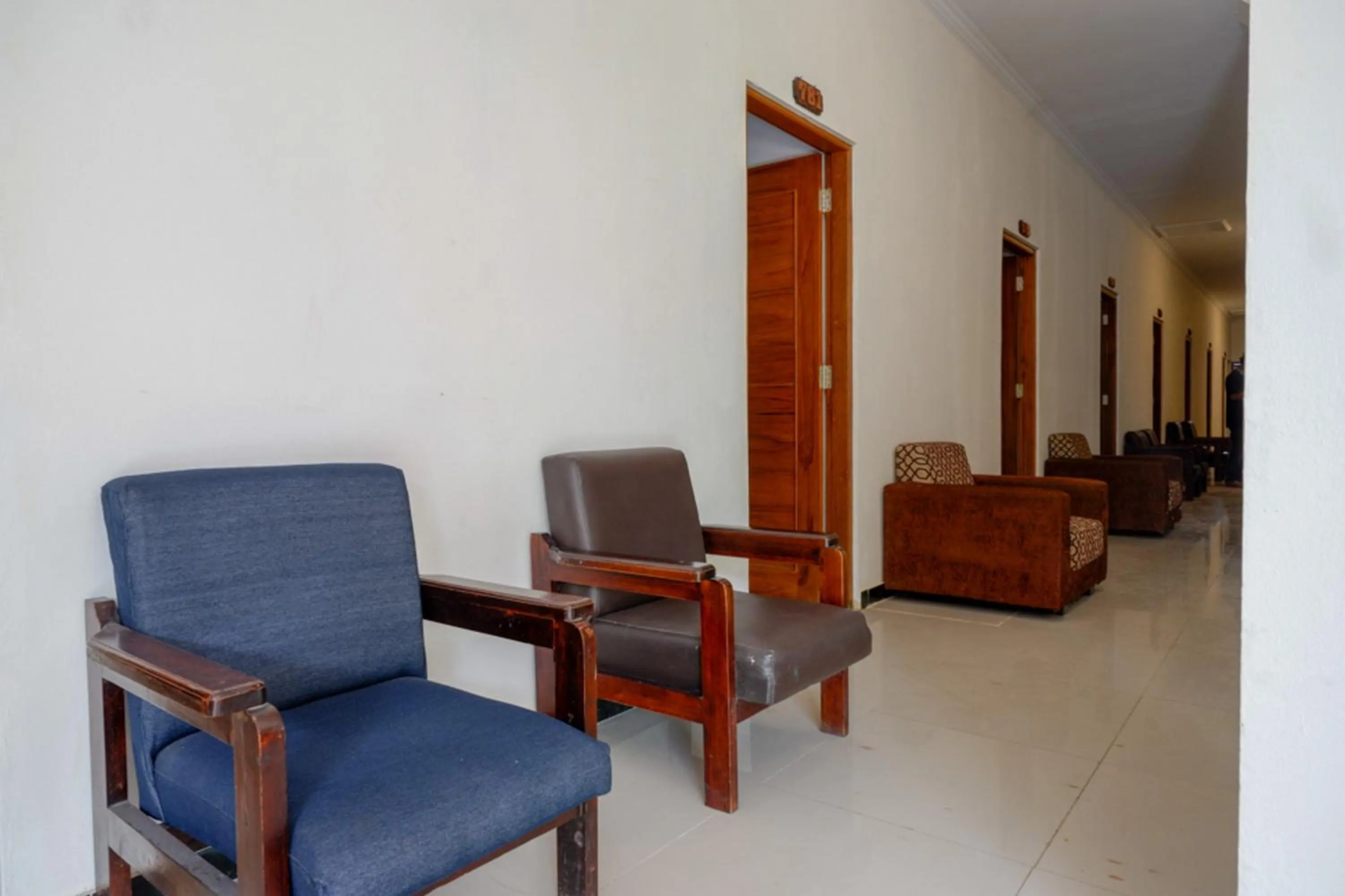 Seating area in RedDoorz @ Jalan Wonosari KM.9