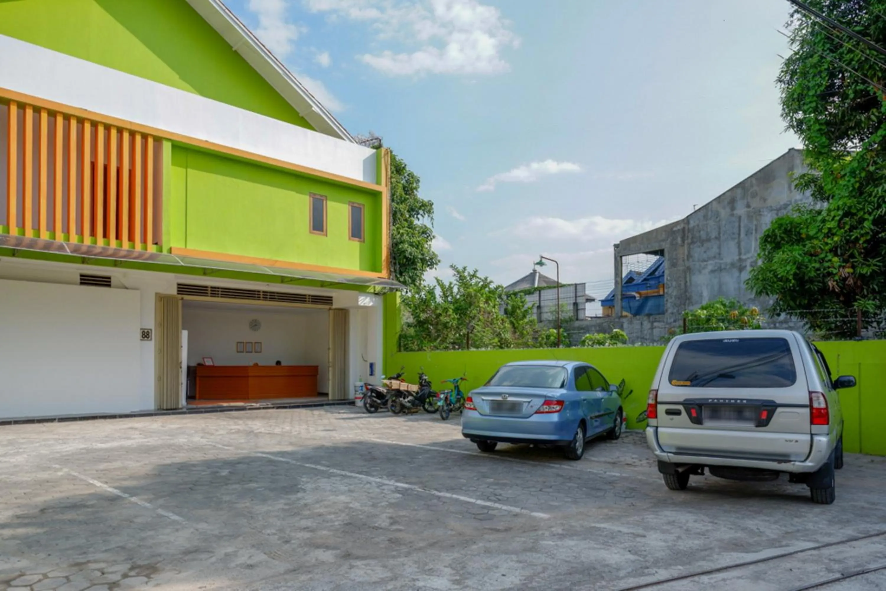 Facade/entrance in RedDoorz @ Jalan Wonosari KM.9