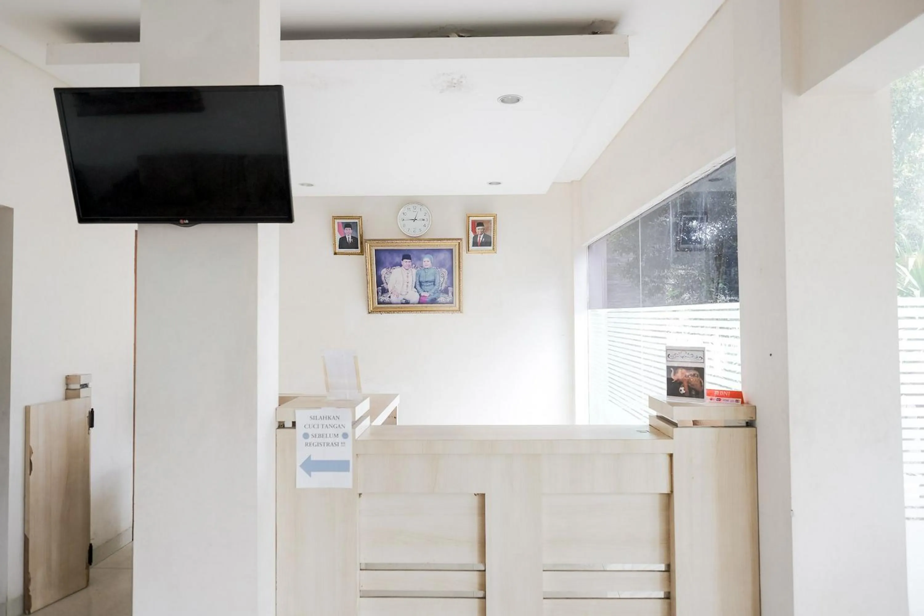 Lobby or reception in RedDoorz at Hotel Negeri Baru Kalianda Lampung