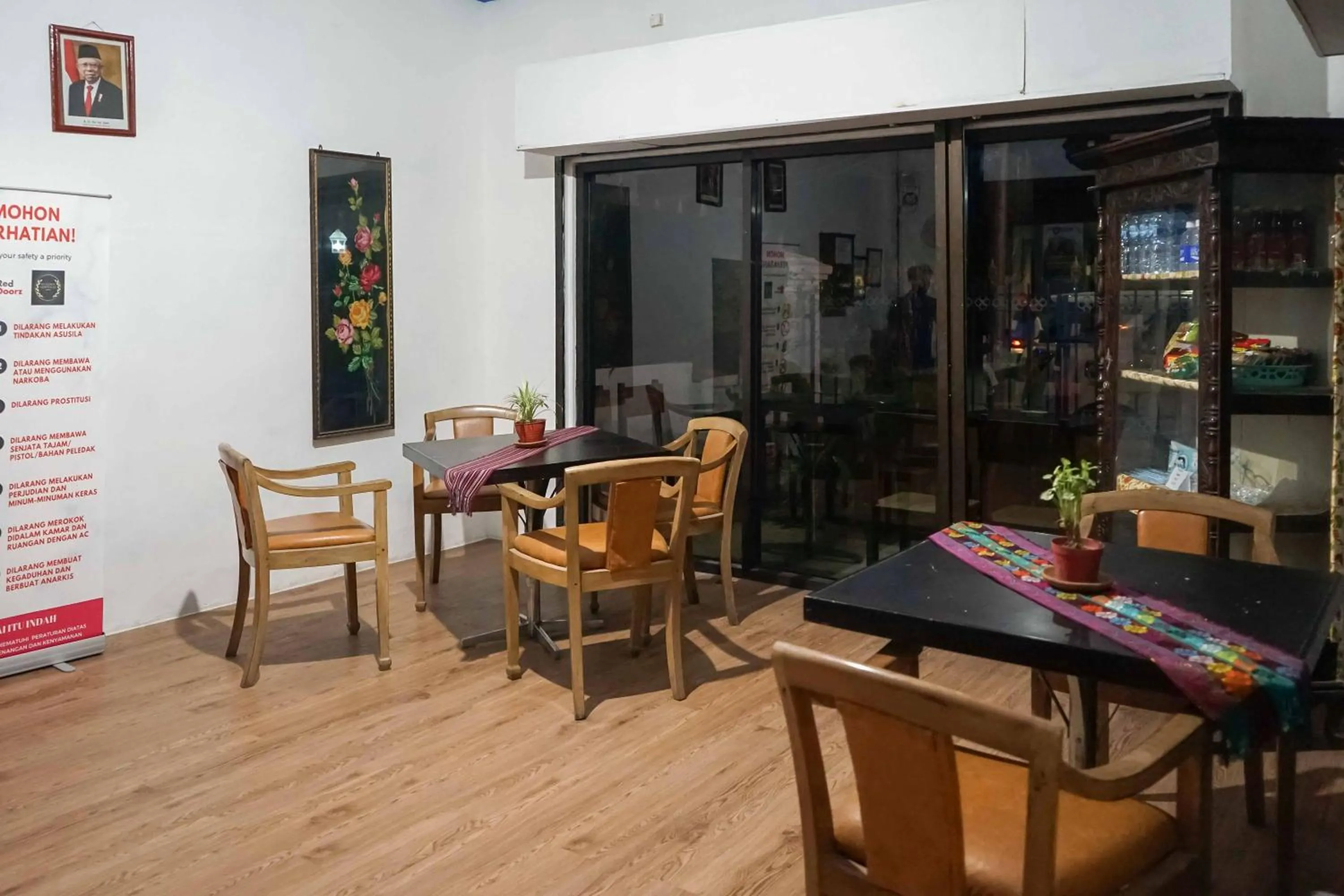 Living room in RedDoorz Plus @ Alun Alun Nganjuk