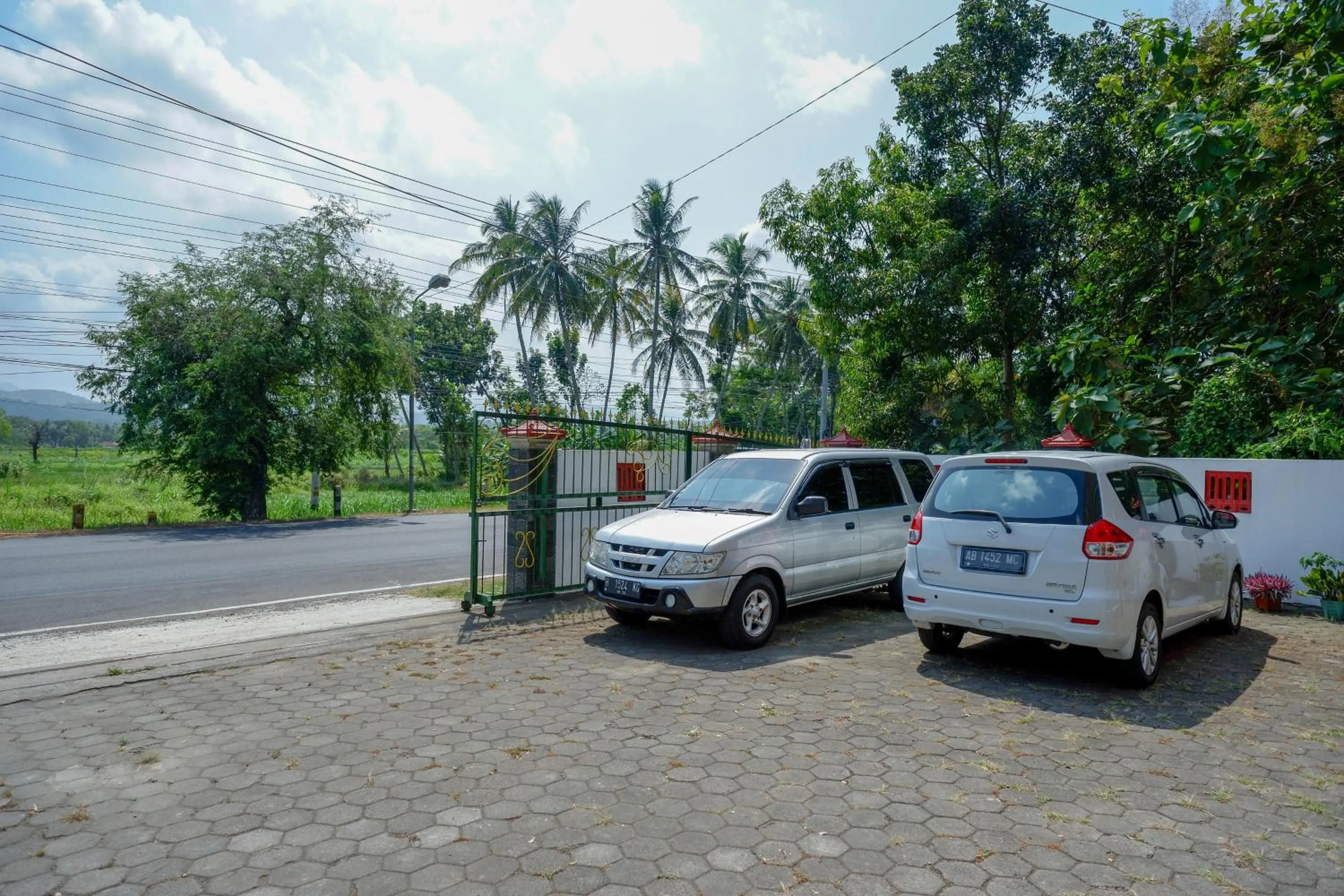 Facade/entrance, Property Building in RedDoorz At Telaga Mulya Hotel Wates
