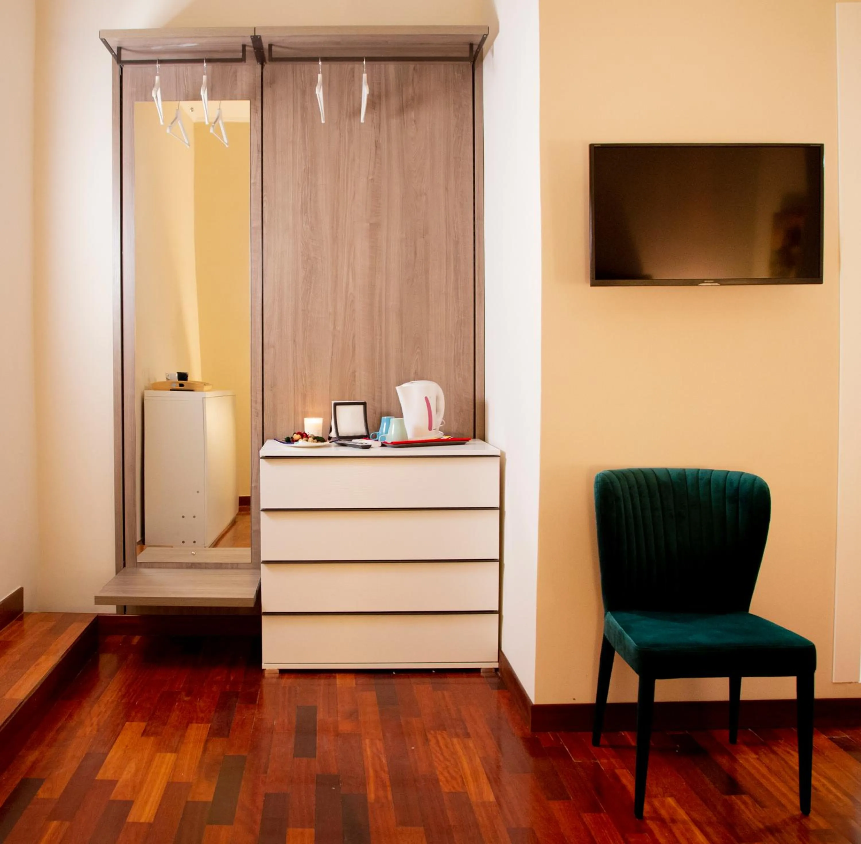 Coffee/tea facilities in Handmade Rest Room