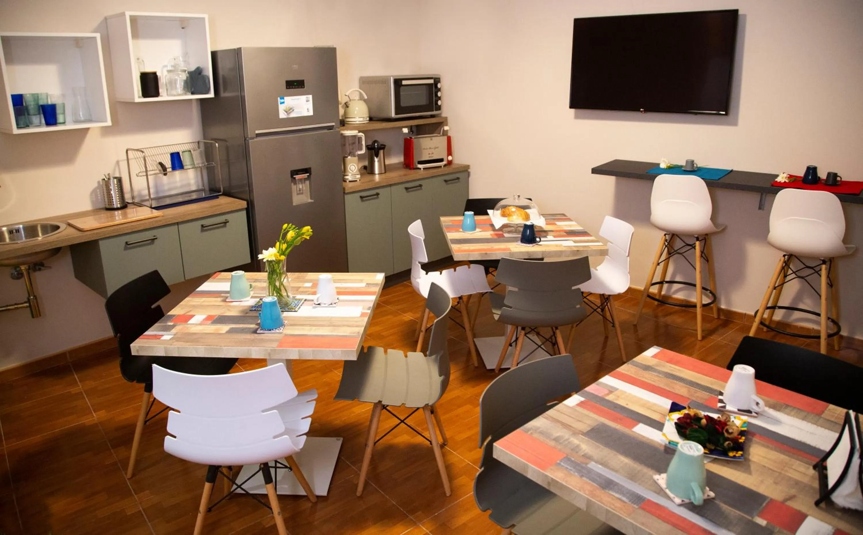 Communal lounge/ TV room in Handmade Rest Room