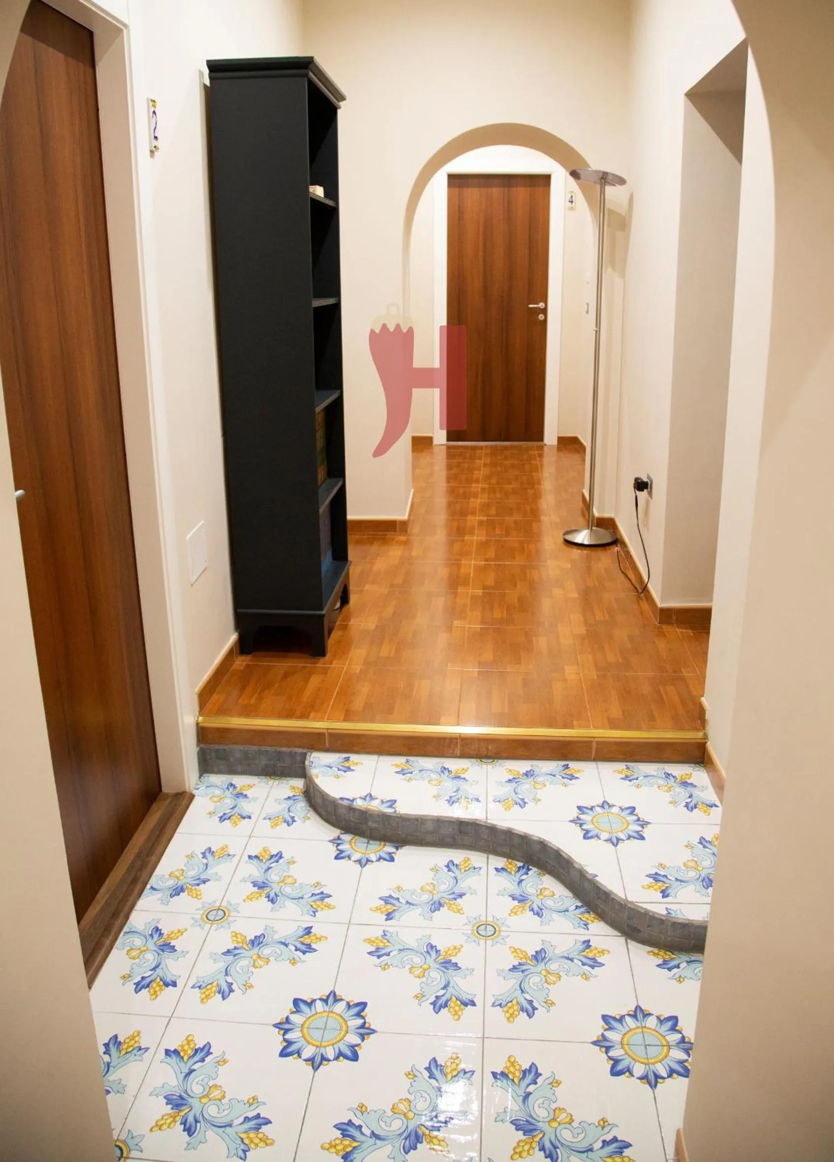 Decorative detail in Handmade Rest Room