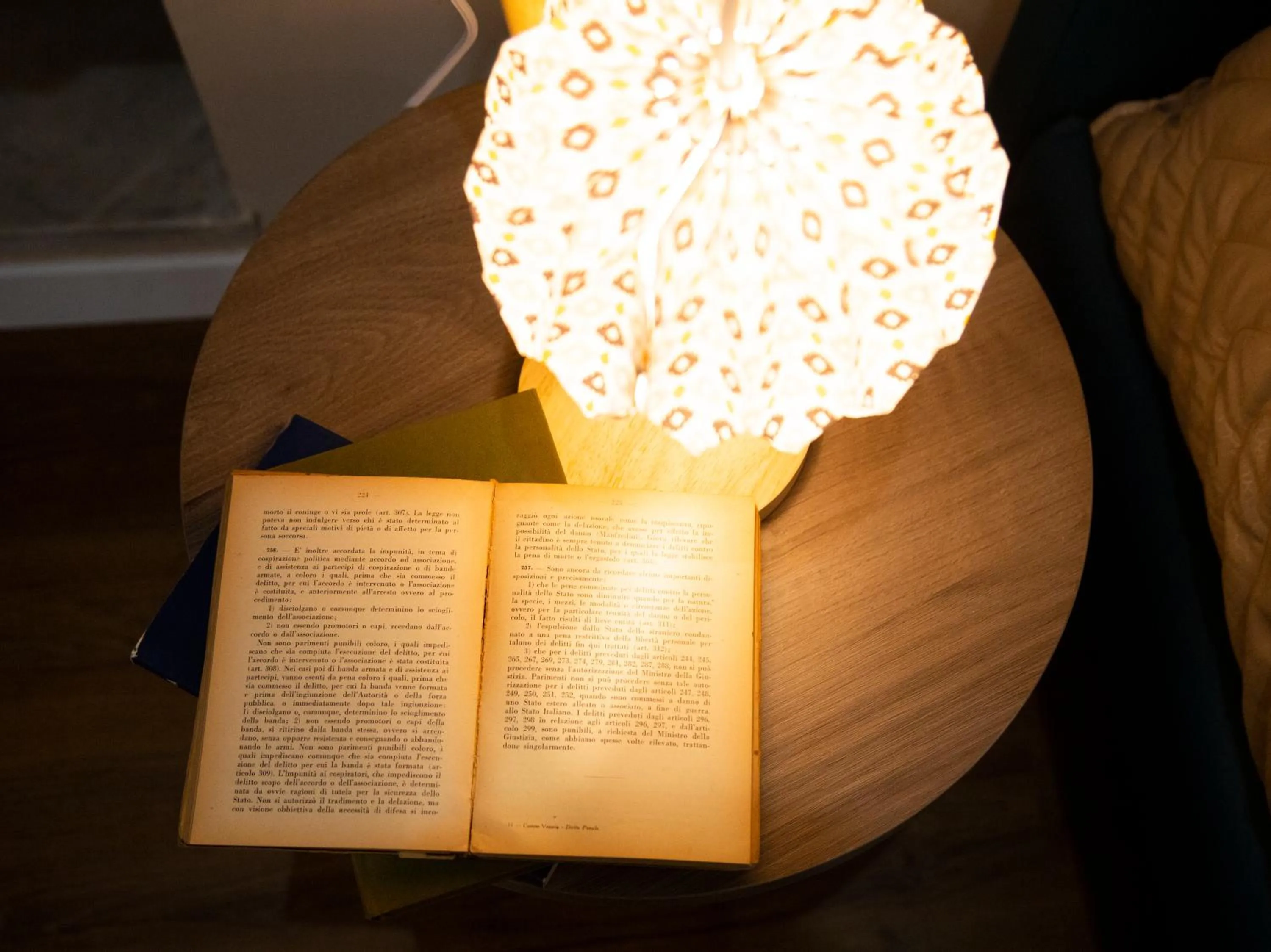 Decorative detail in Handmade Rest Room