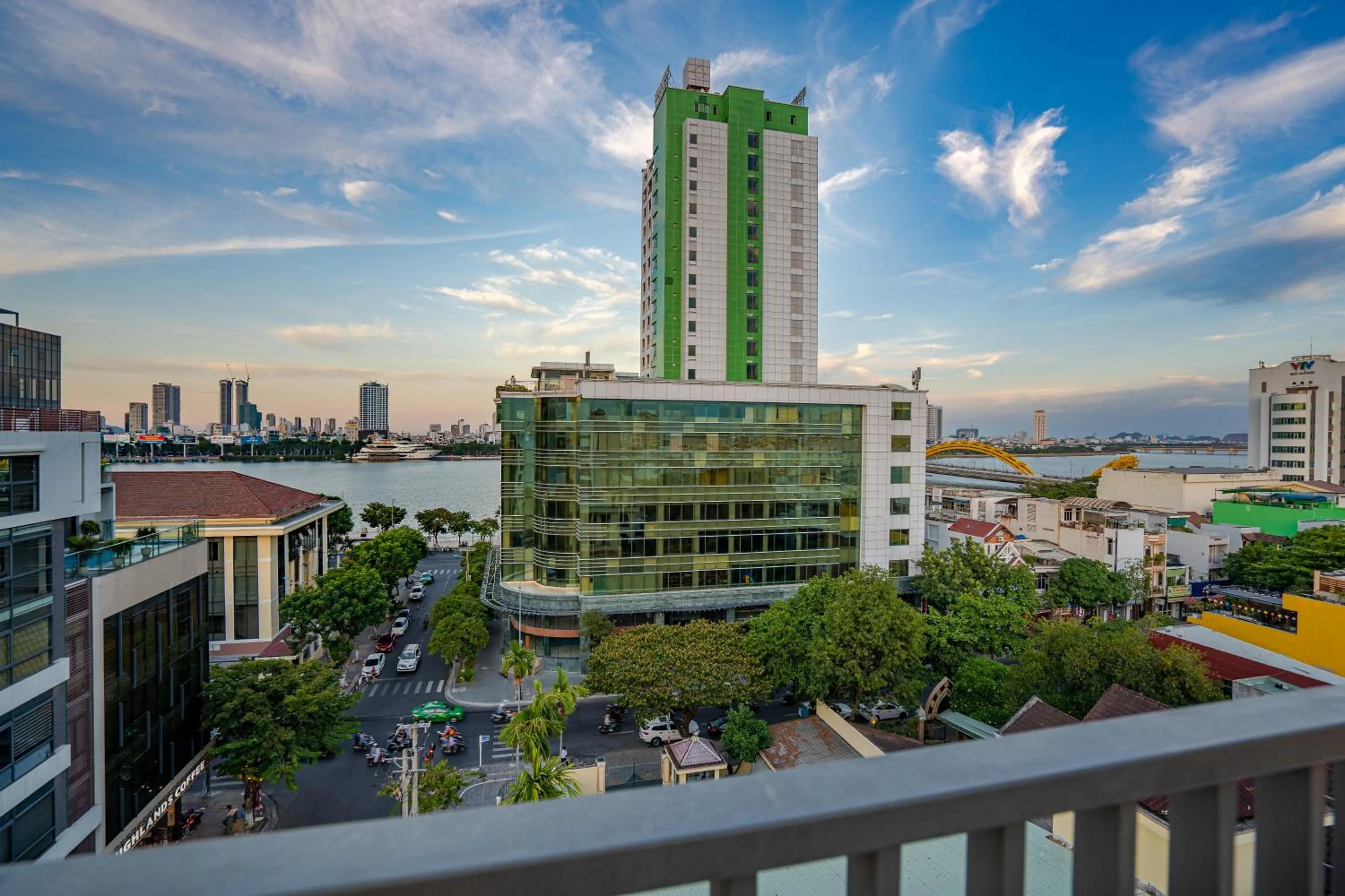 Natural landscape in Dragon View Riverfront Hotel