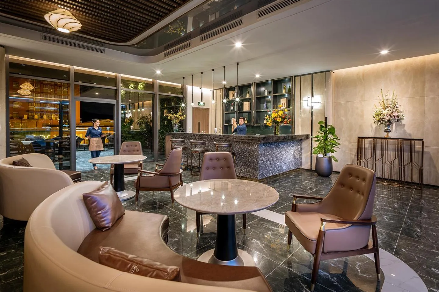 Lounge or bar in DeLaSea Ha Long Hotel - Modern Bayview Escape