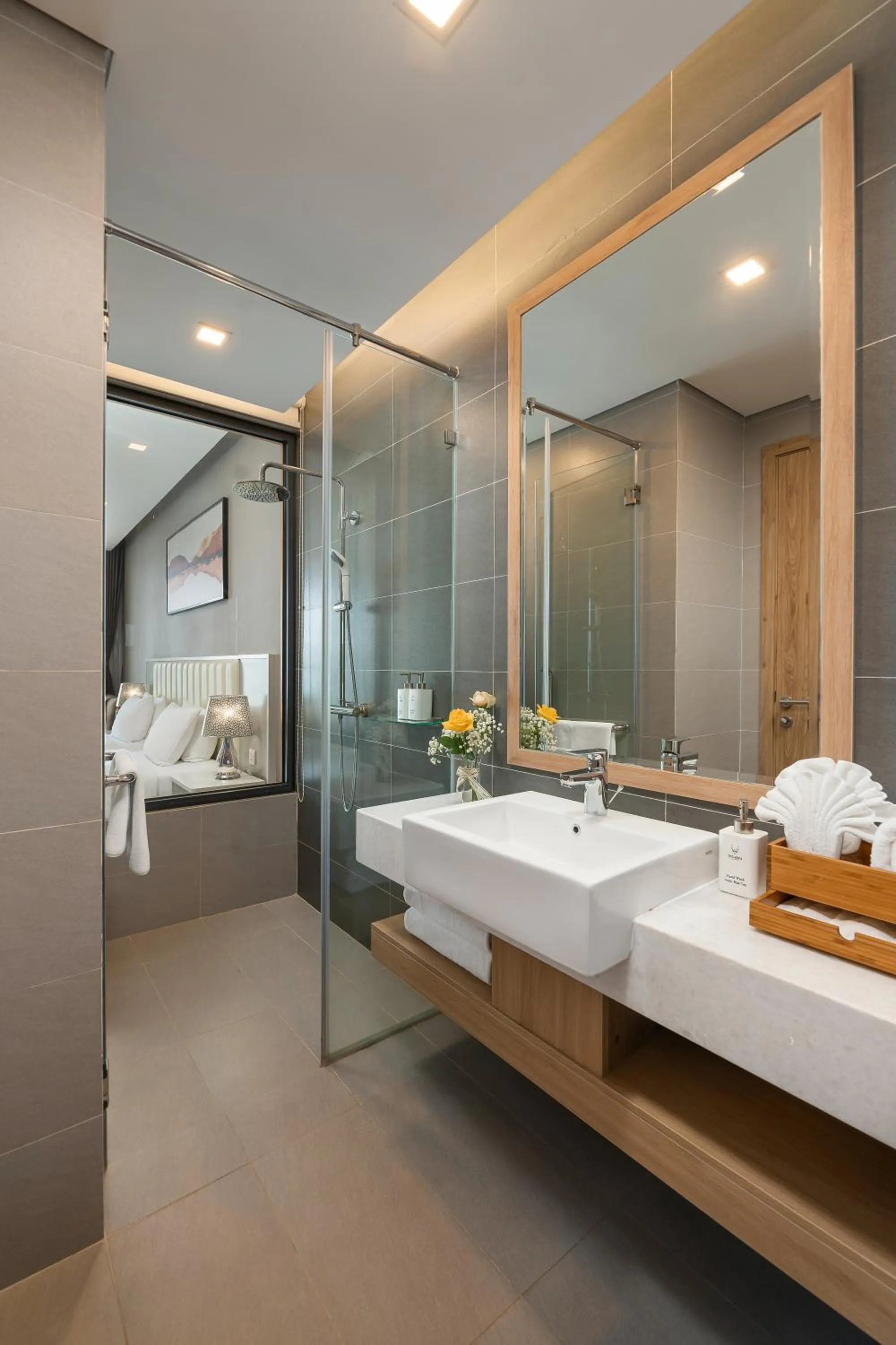 Bathroom in DeLaSea Ha Long Hotel - Modern Bayview Escape