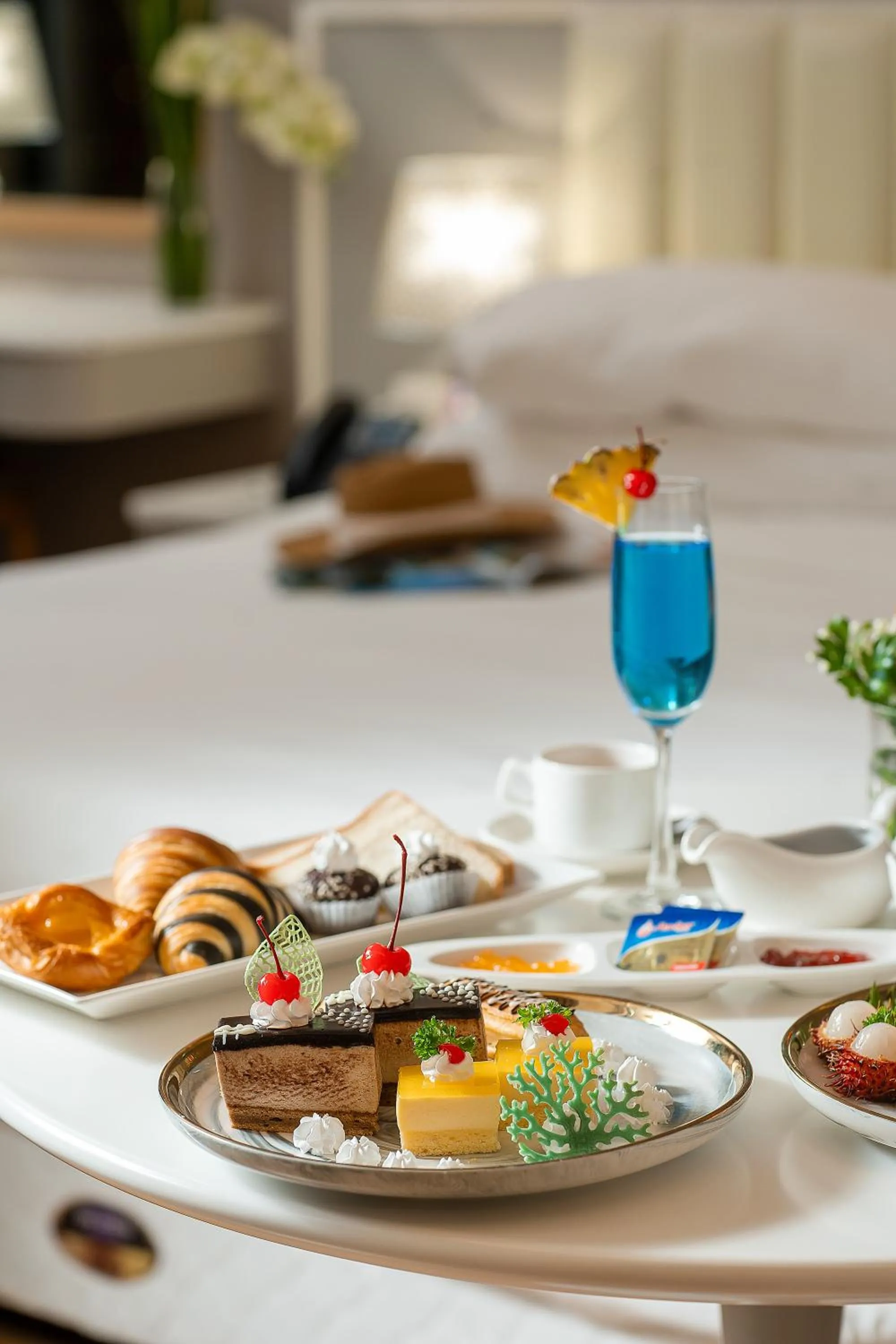 Food in DeLaSea Ha Long Hotel - Modern Bayview Escape