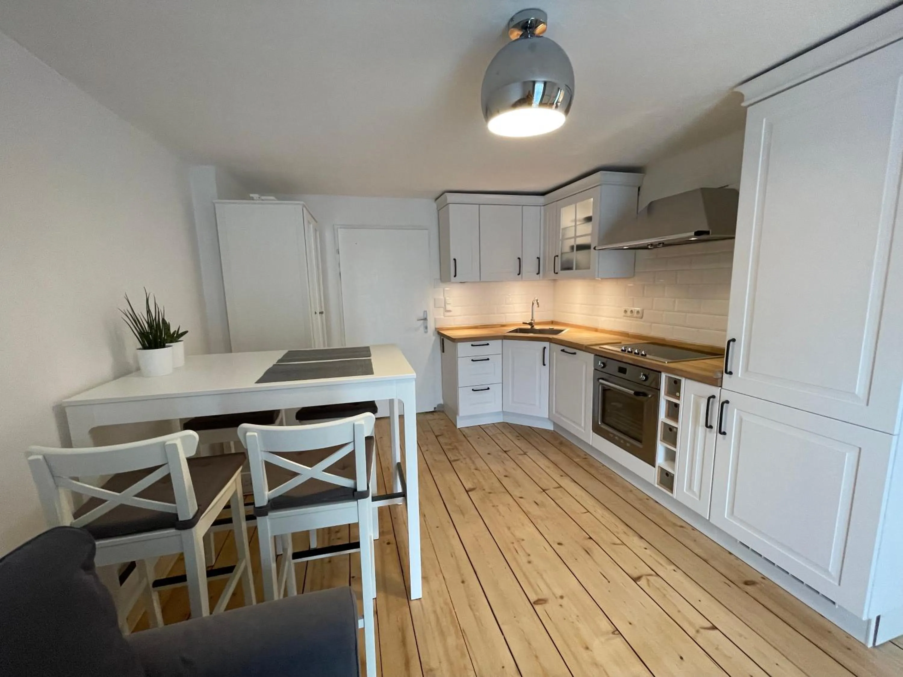 Kitchen or kitchenette in Gulewicz Apartments