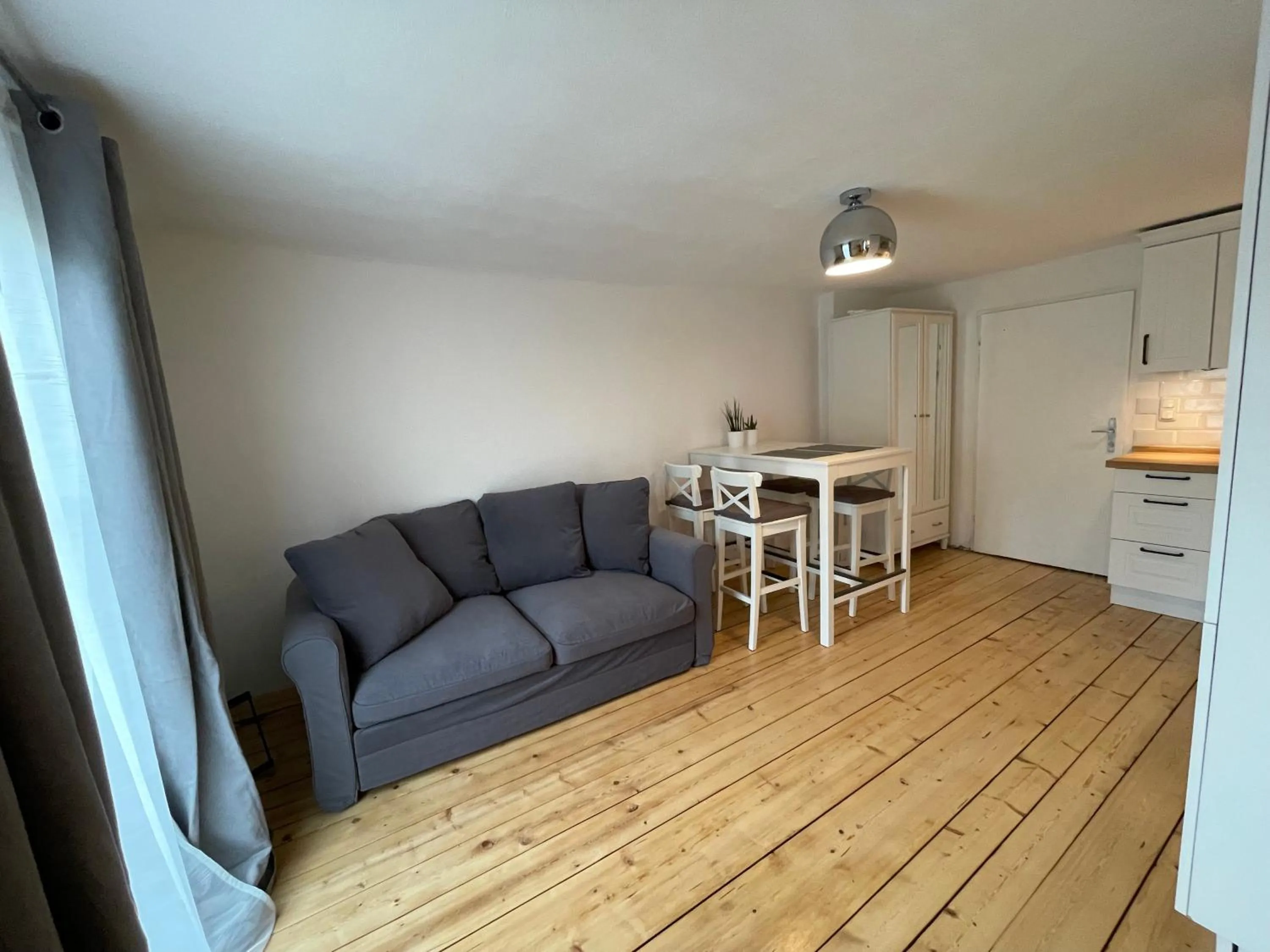 Living room in Gulewicz Apartments