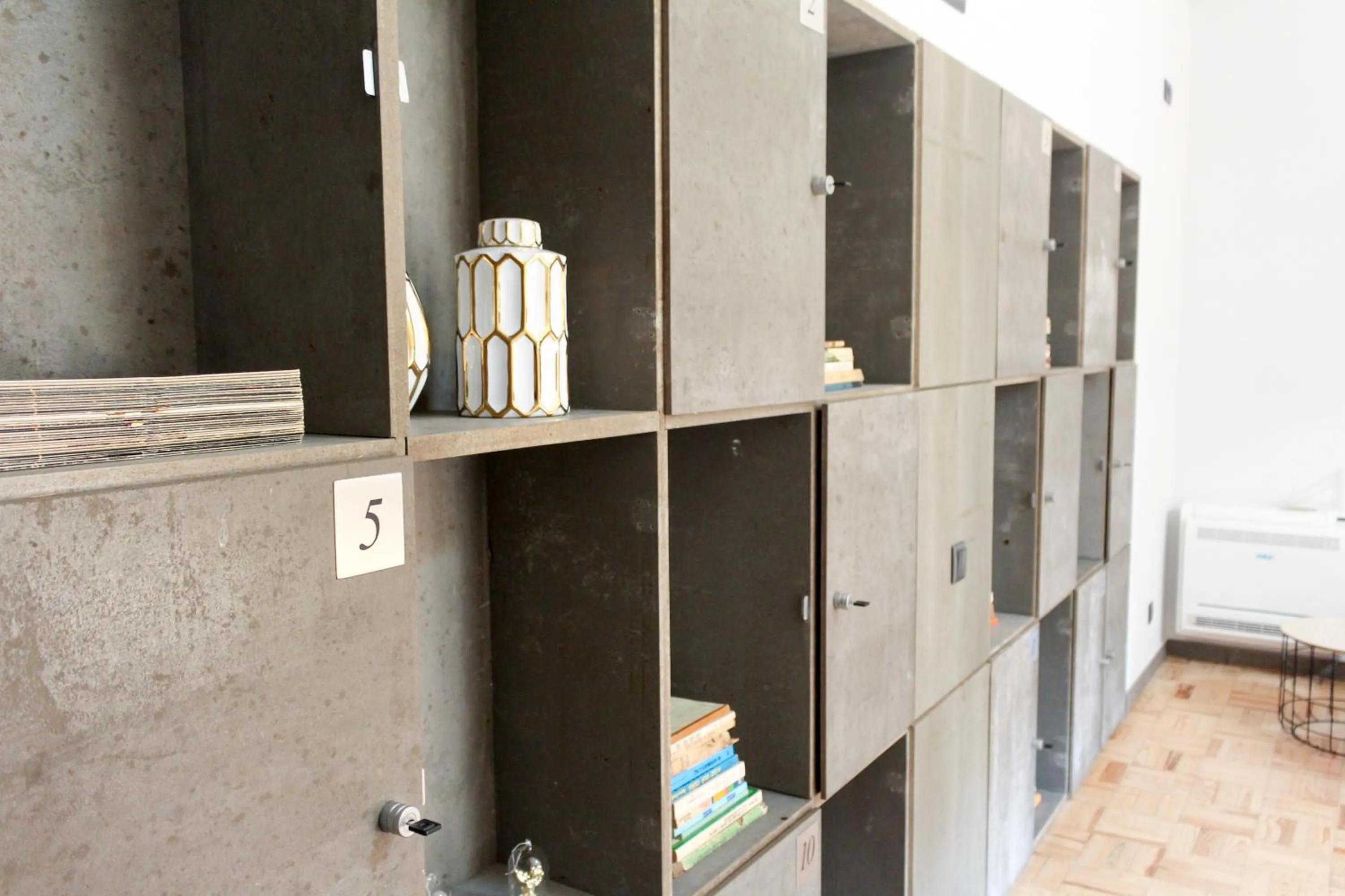 Decorative detail in Hostel Pia do Urso