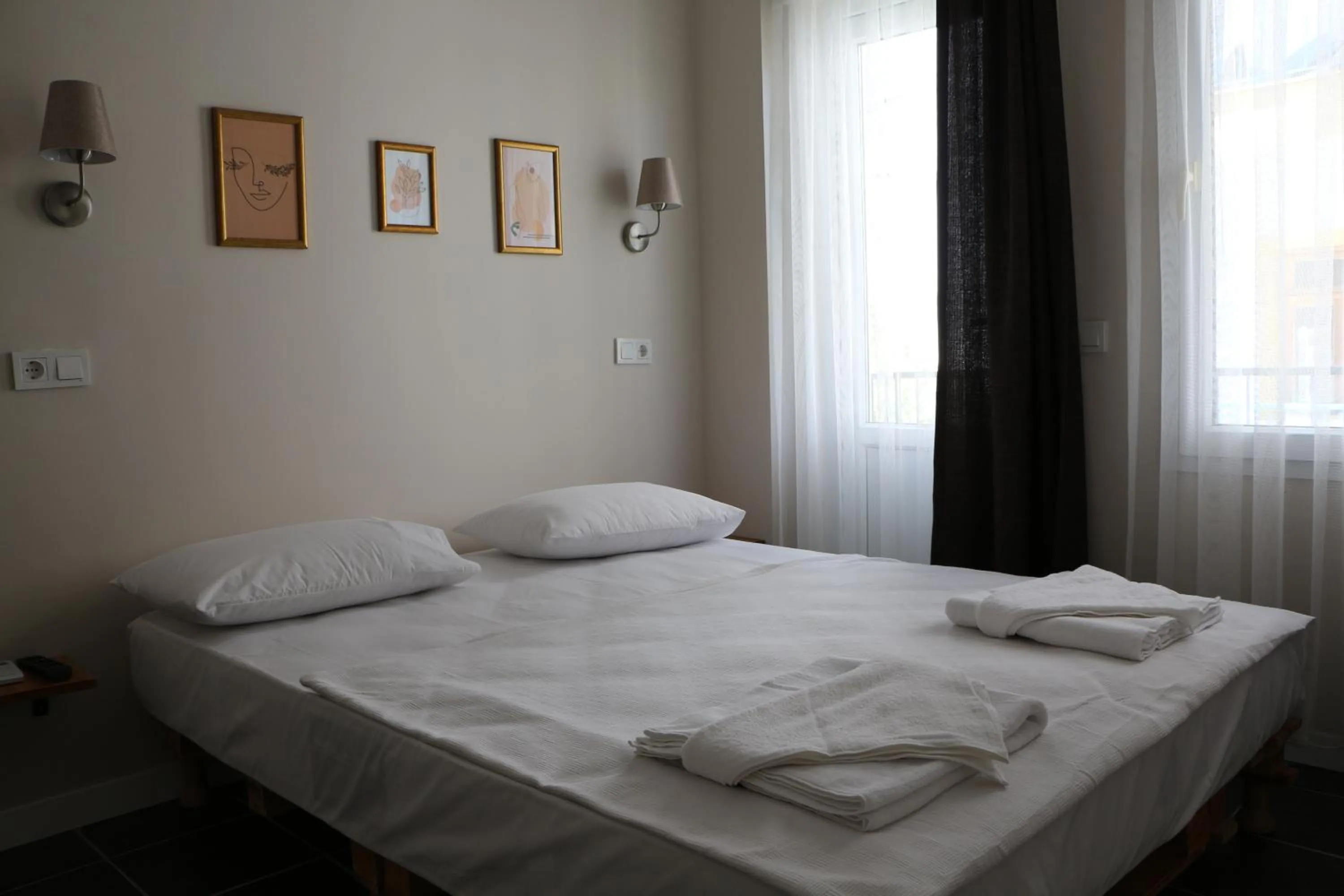 Bed in Holy Pansiyon