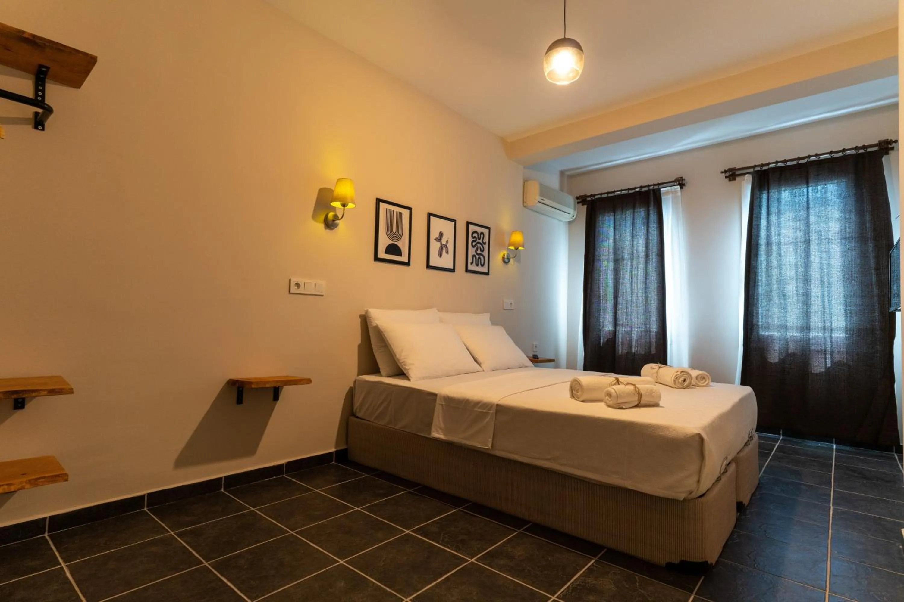 Bed in Holy Pansiyon