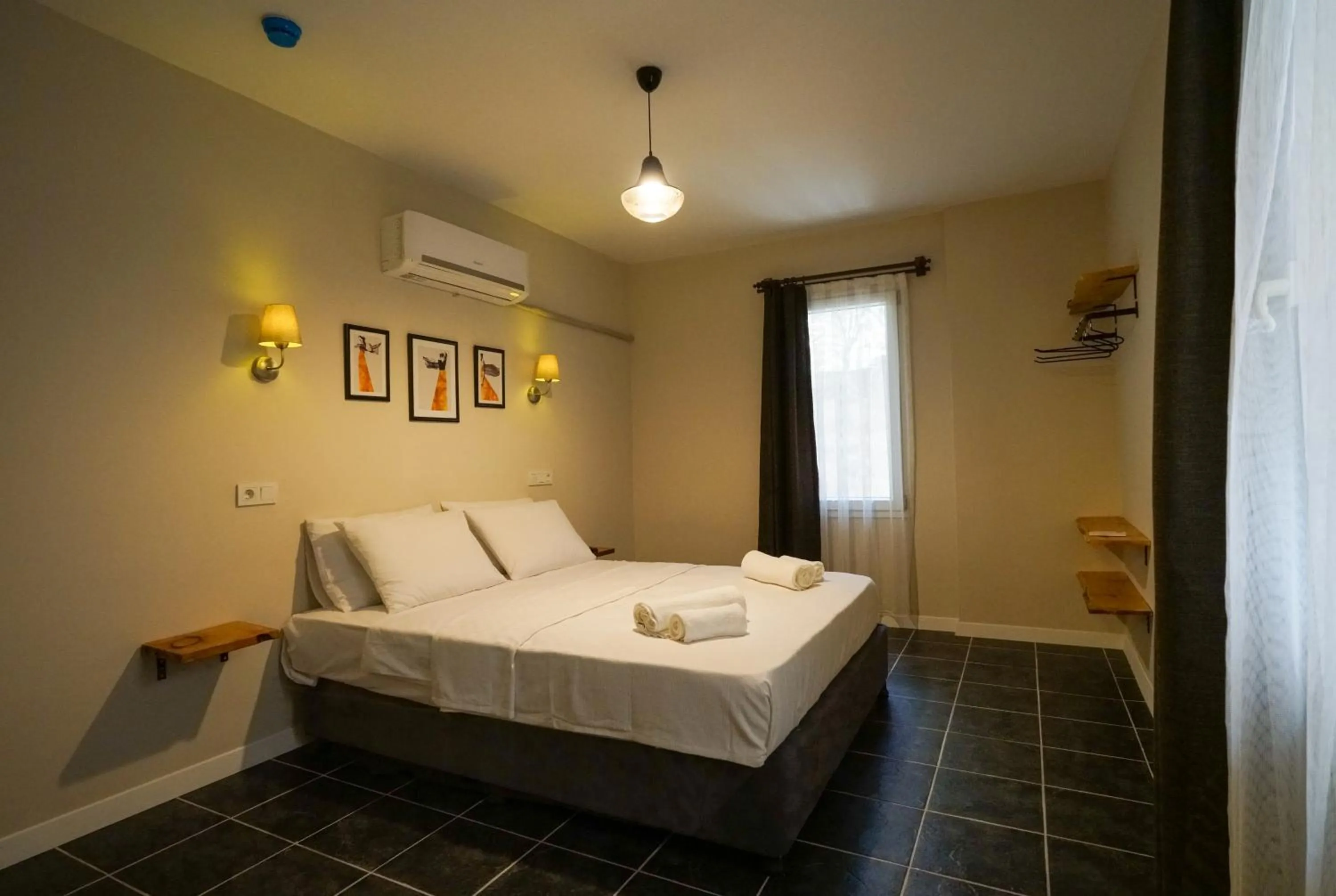 Photo of the whole room, Bed in Holy Pansiyon