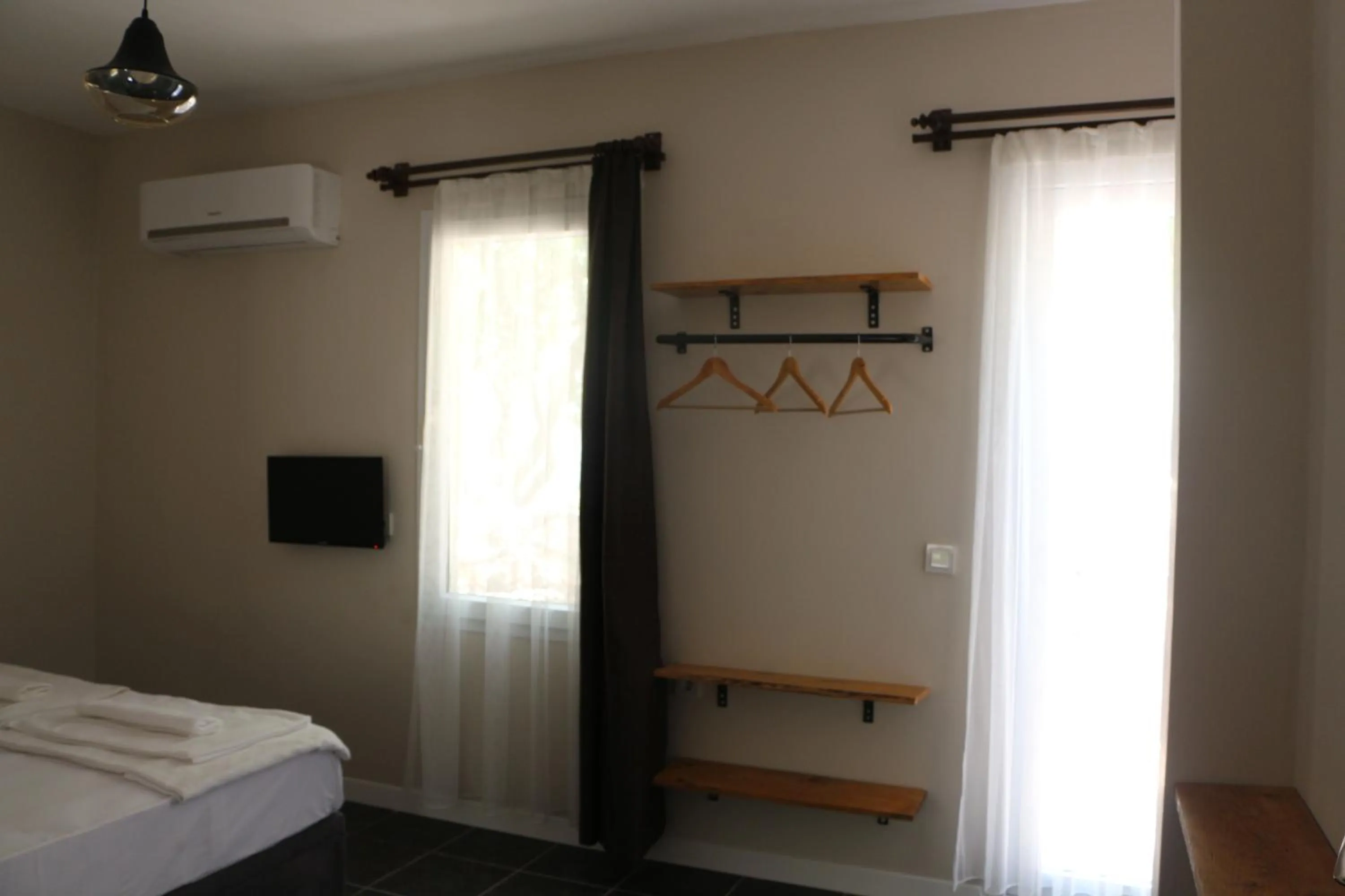 Bed in Holy Pansiyon