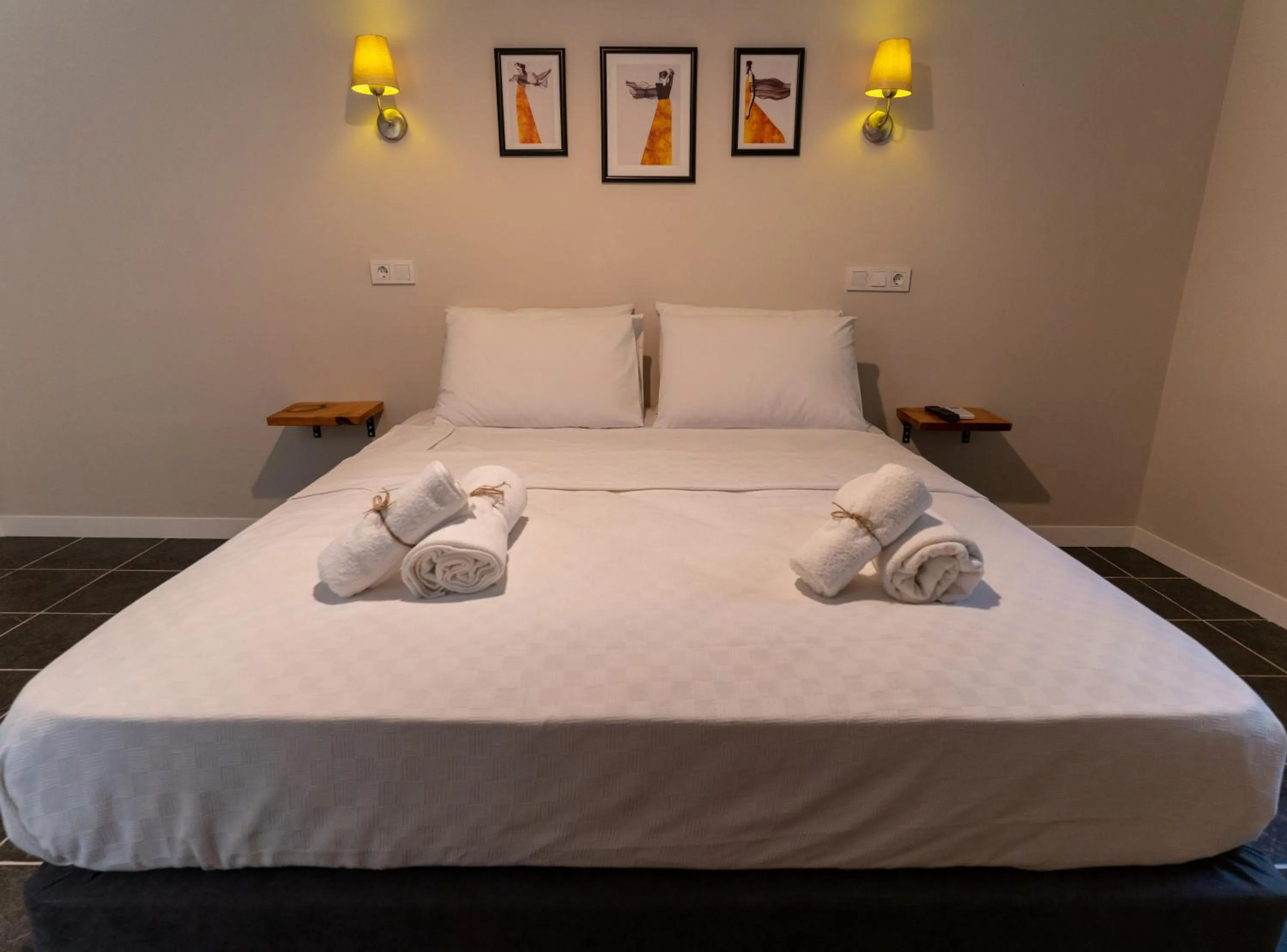 Bed in Holy Pansiyon