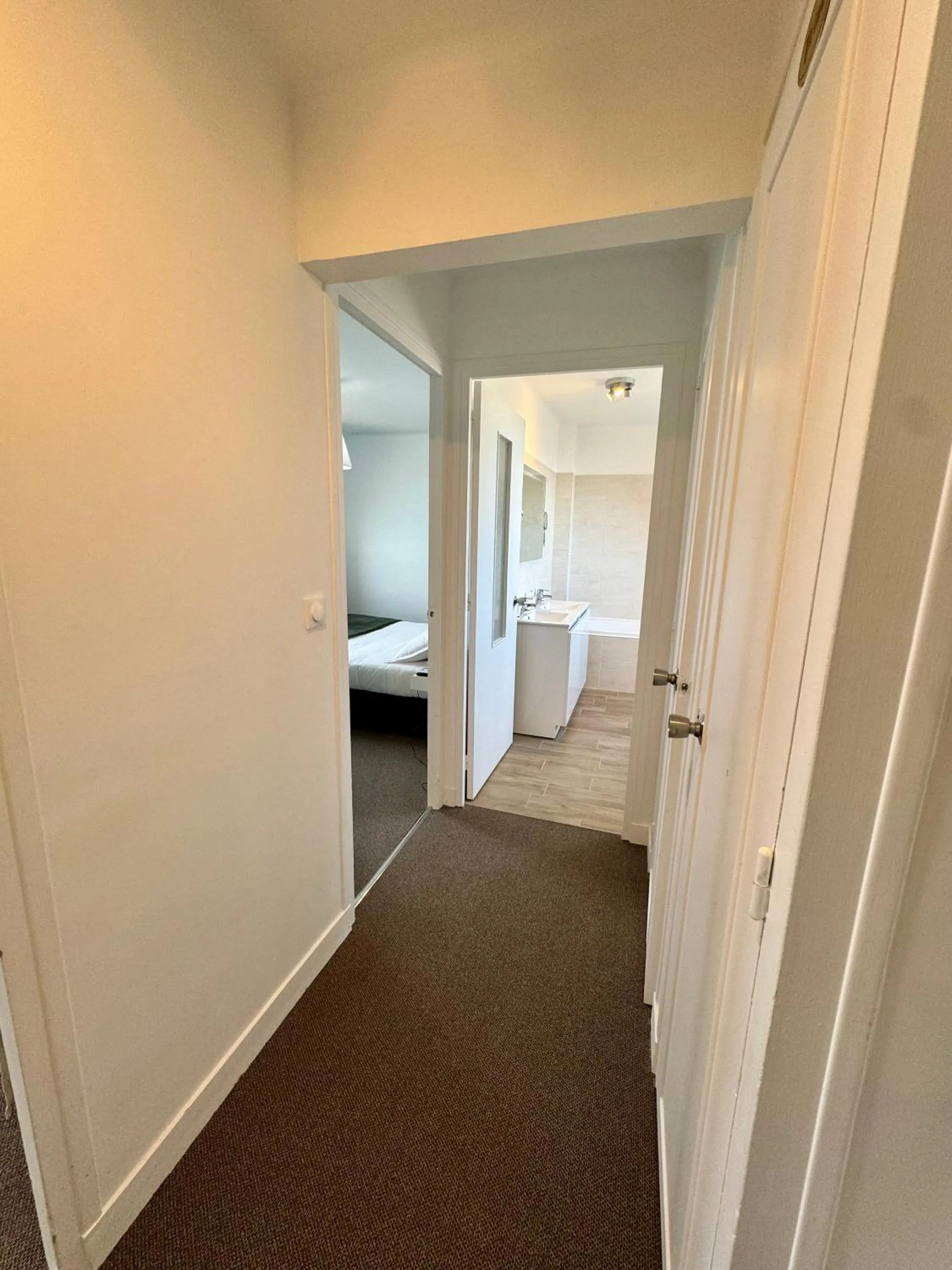 Bedroom, Bed in Le Clos Normand