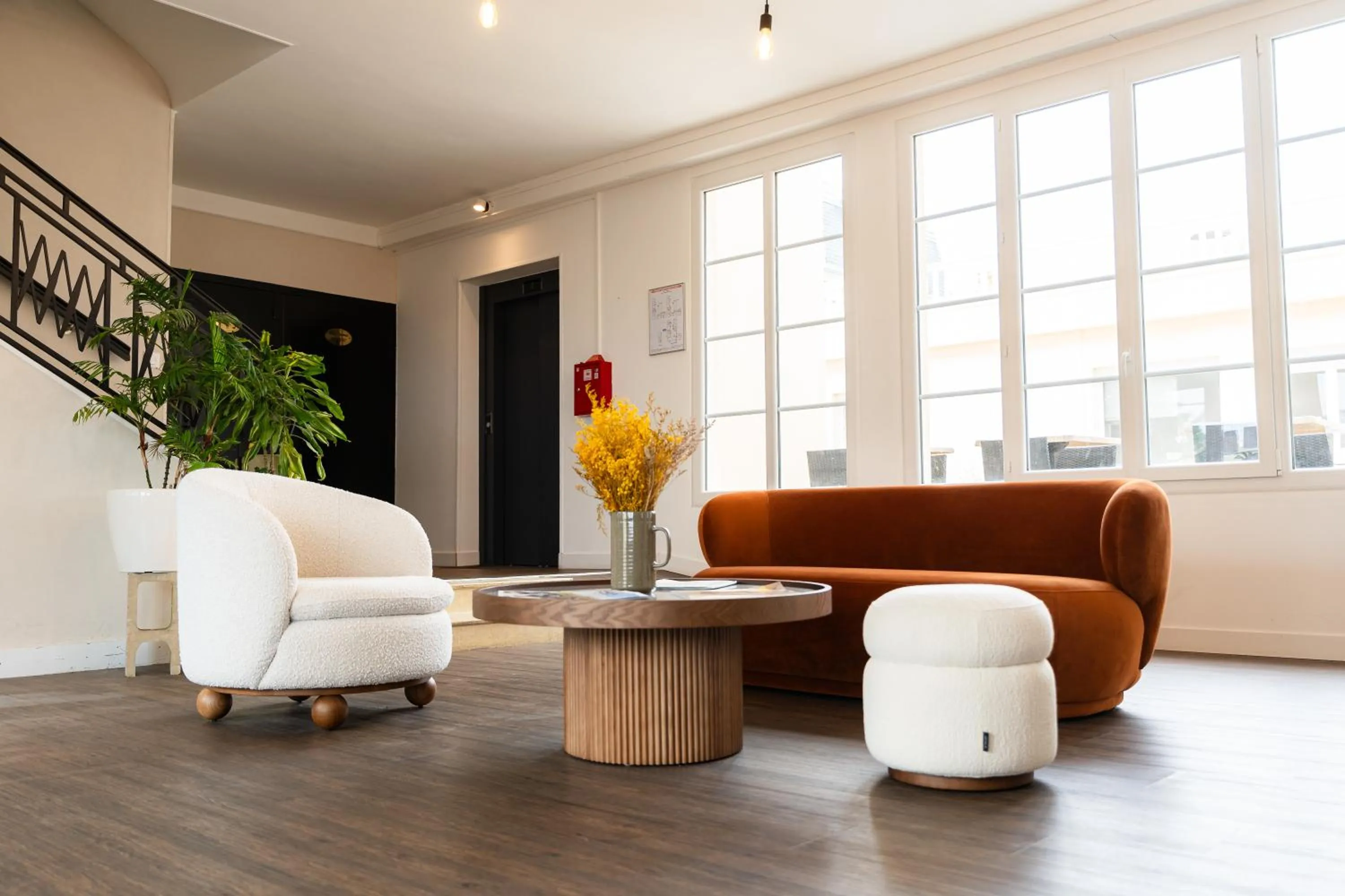 Property building in Le Clos Normand