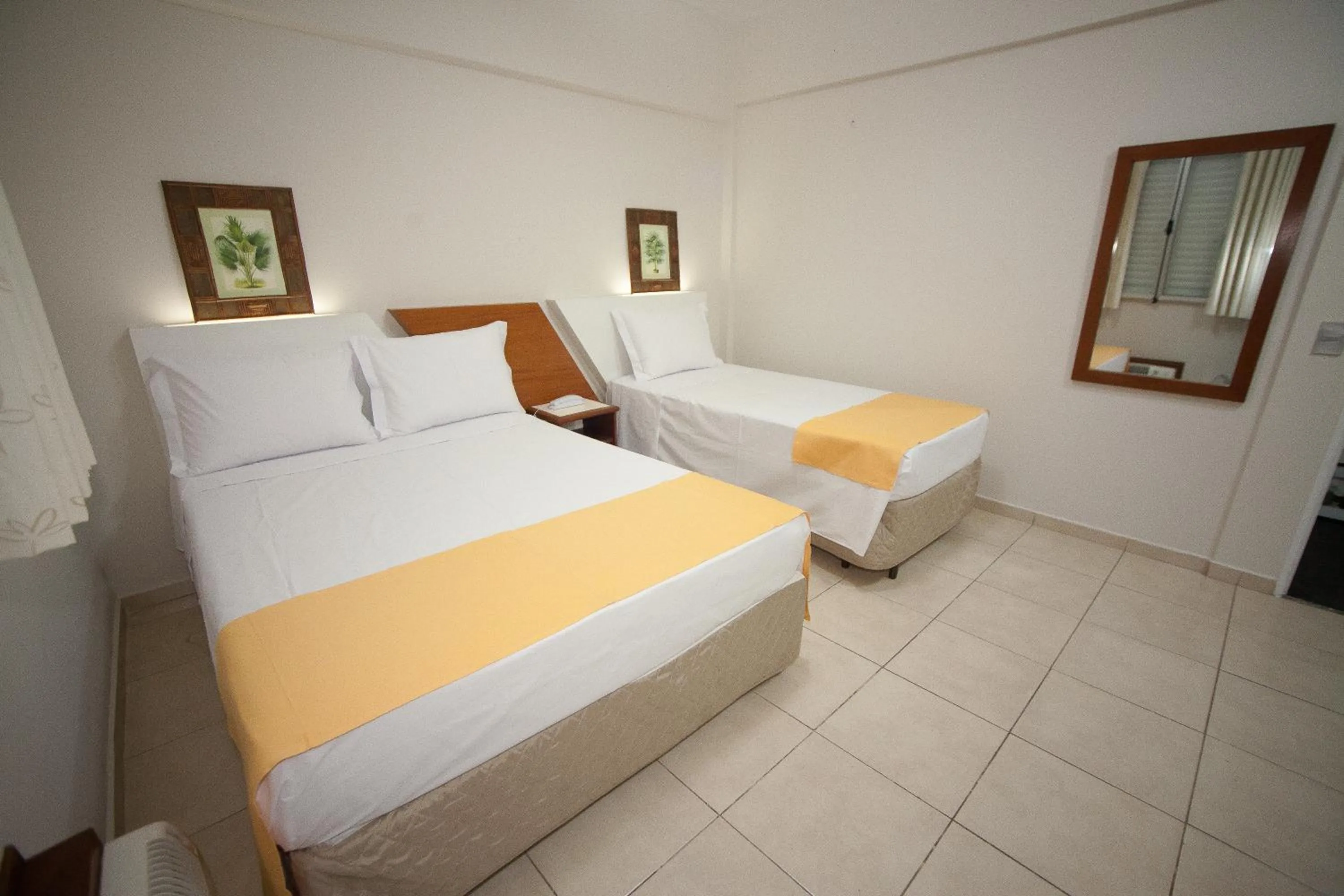 Photo of the whole room, Bed in Láparos Hotel