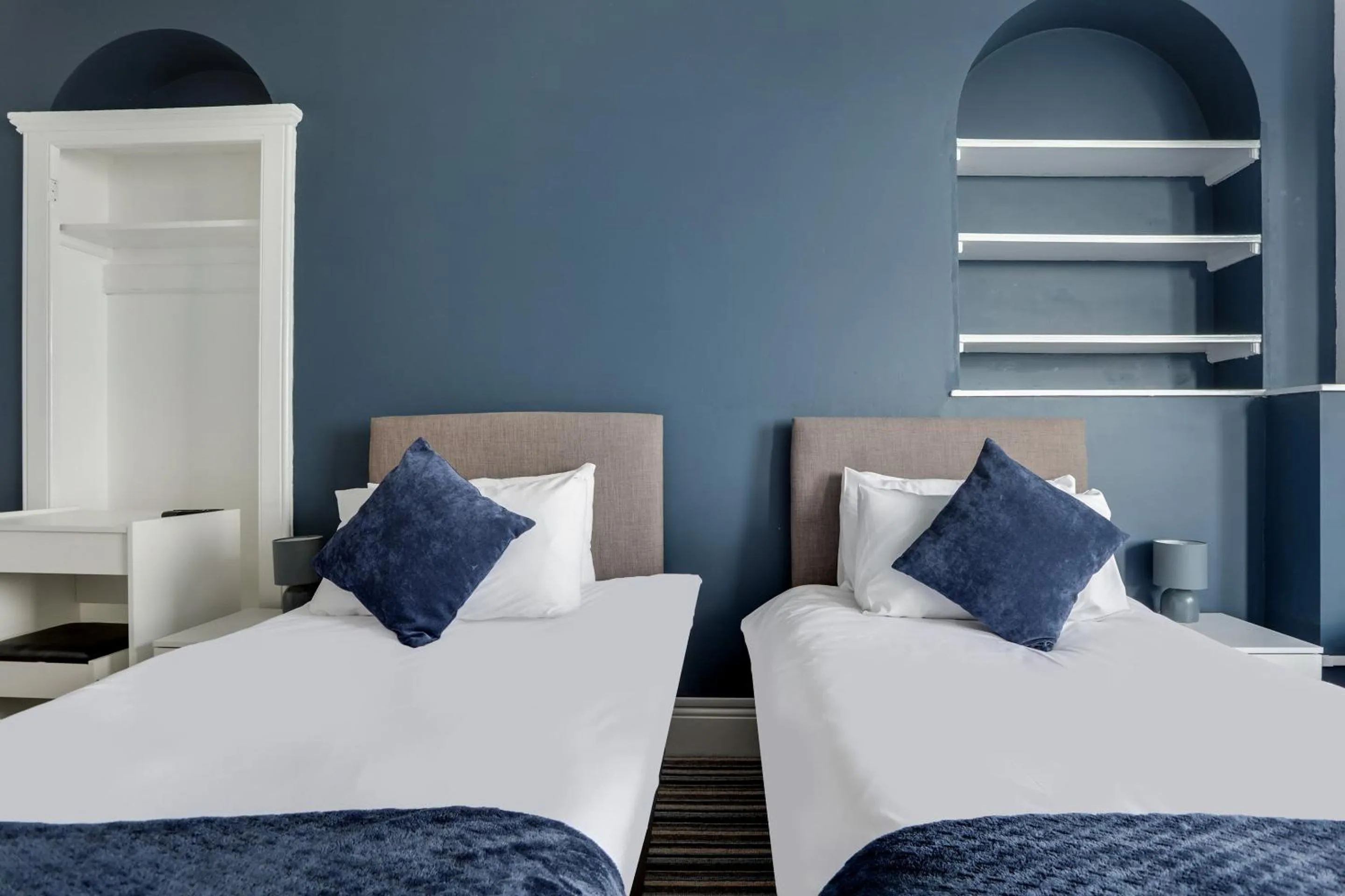 Bedroom, Bed in Lord Kitcheners Guest House