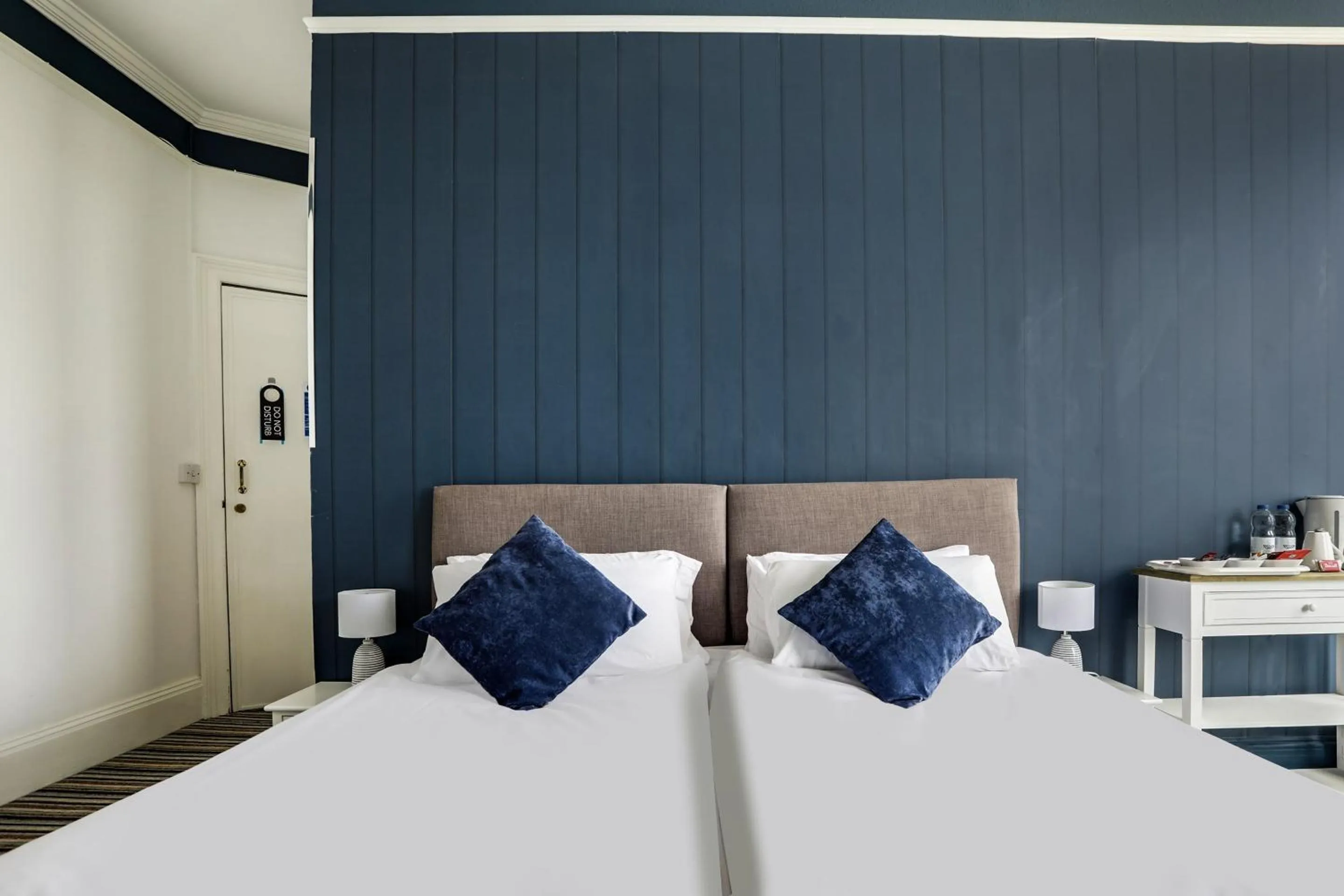 Bedroom, Bed in Lord Kitcheners Guest House