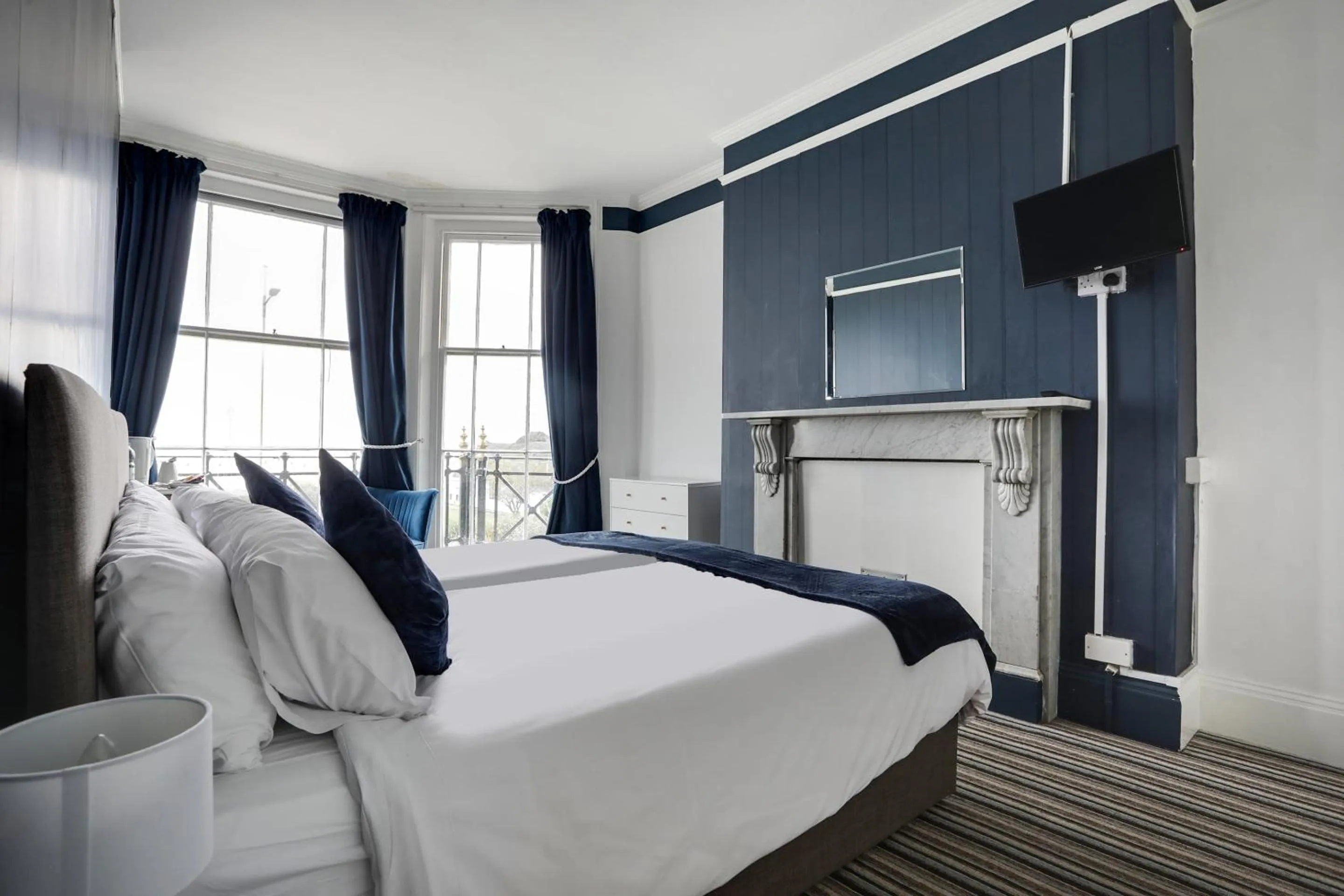 Bedroom, Bed in Lord Kitcheners Guest House