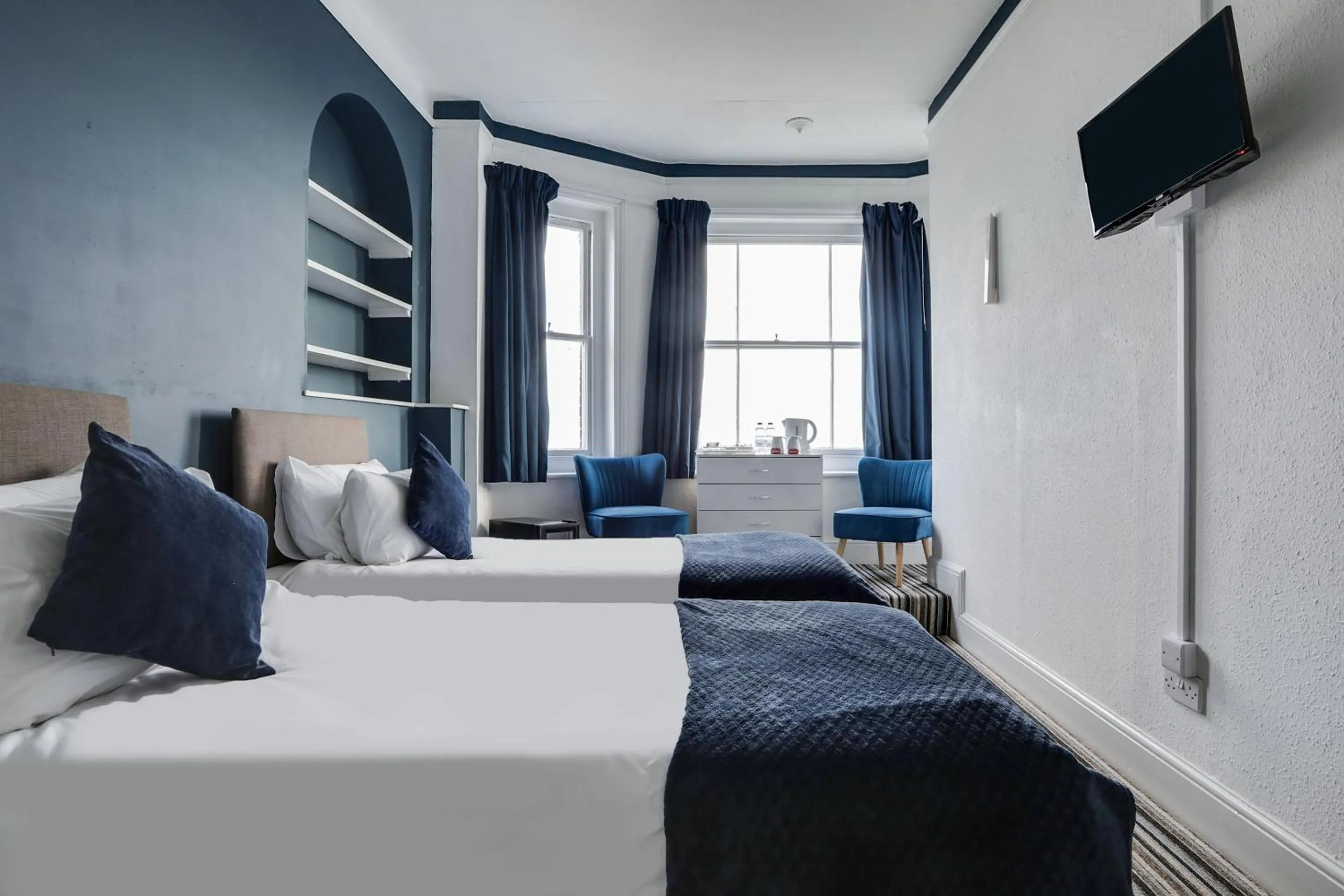 Bedroom, Bed in Lord Kitcheners Guest House