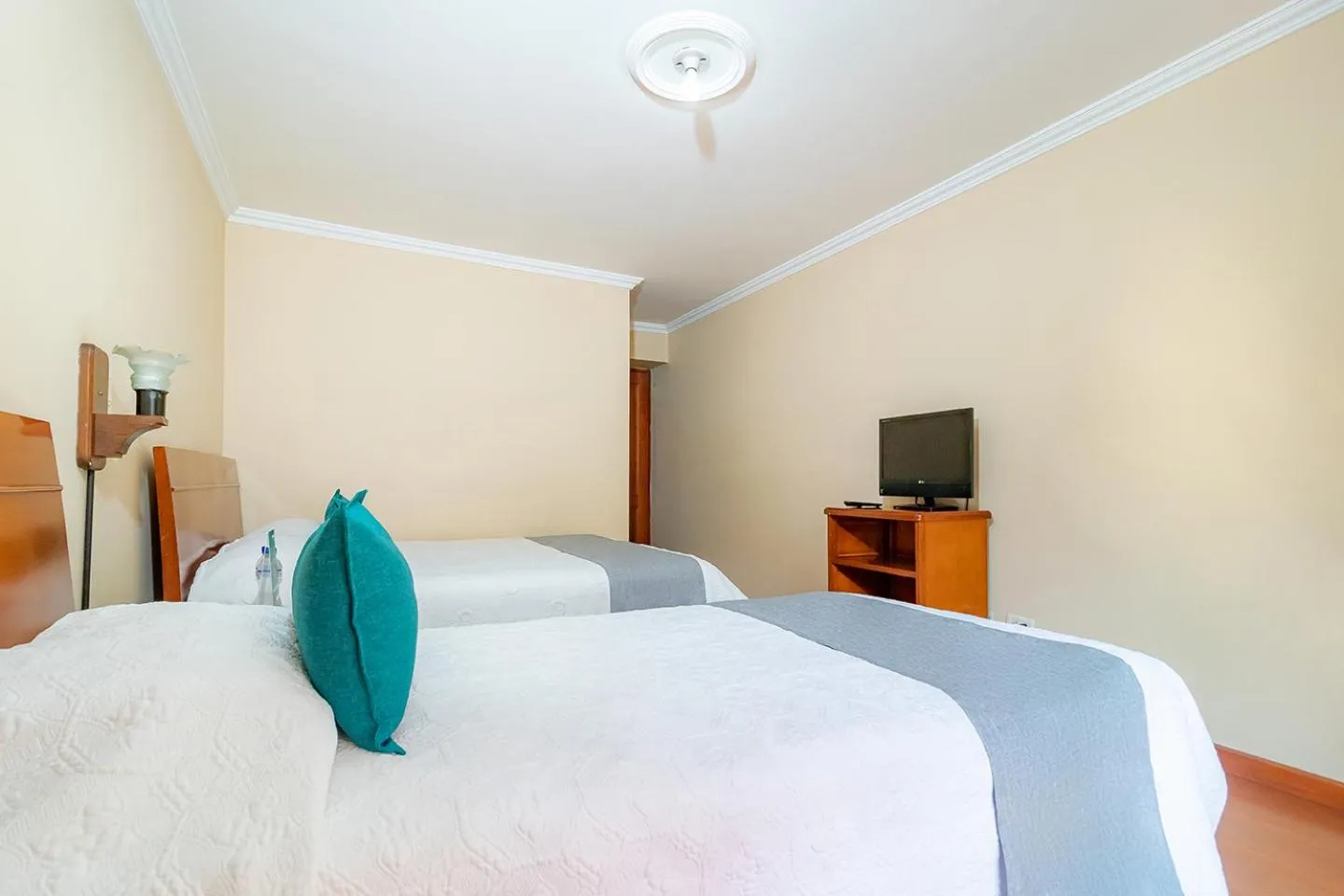 Photo of the whole room, Bed in Ayenda La Antigua