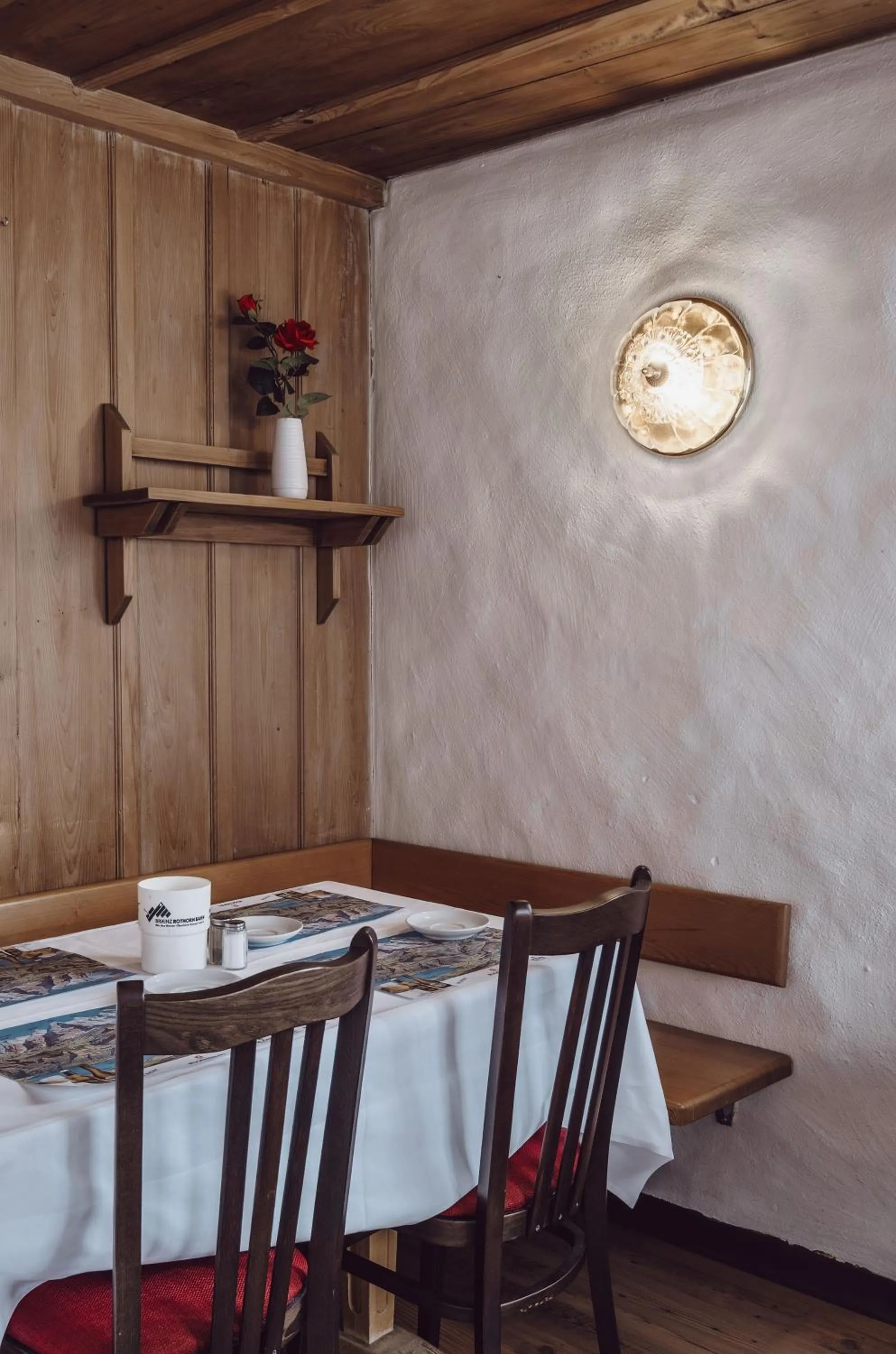 Restaurant/places to eat in Hotel Chalet Swiss