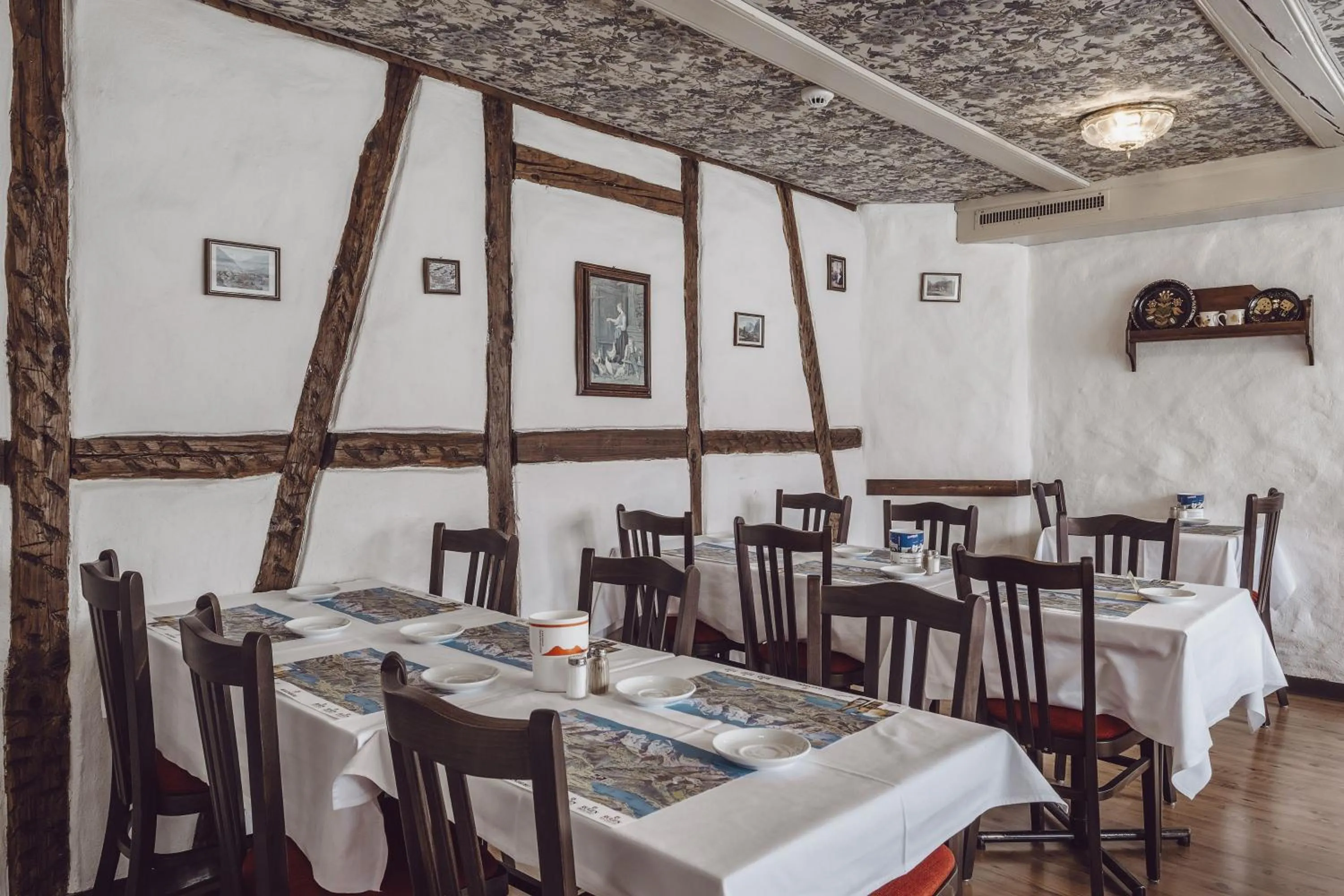 Restaurant/places to eat in Hotel Chalet Swiss