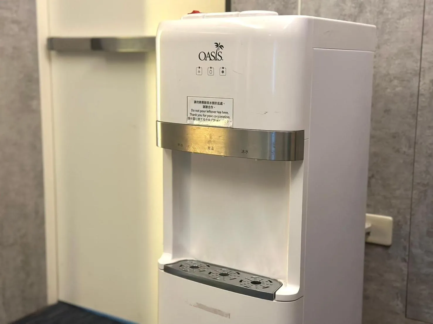 Area and facilities in Grand Earl Hotel