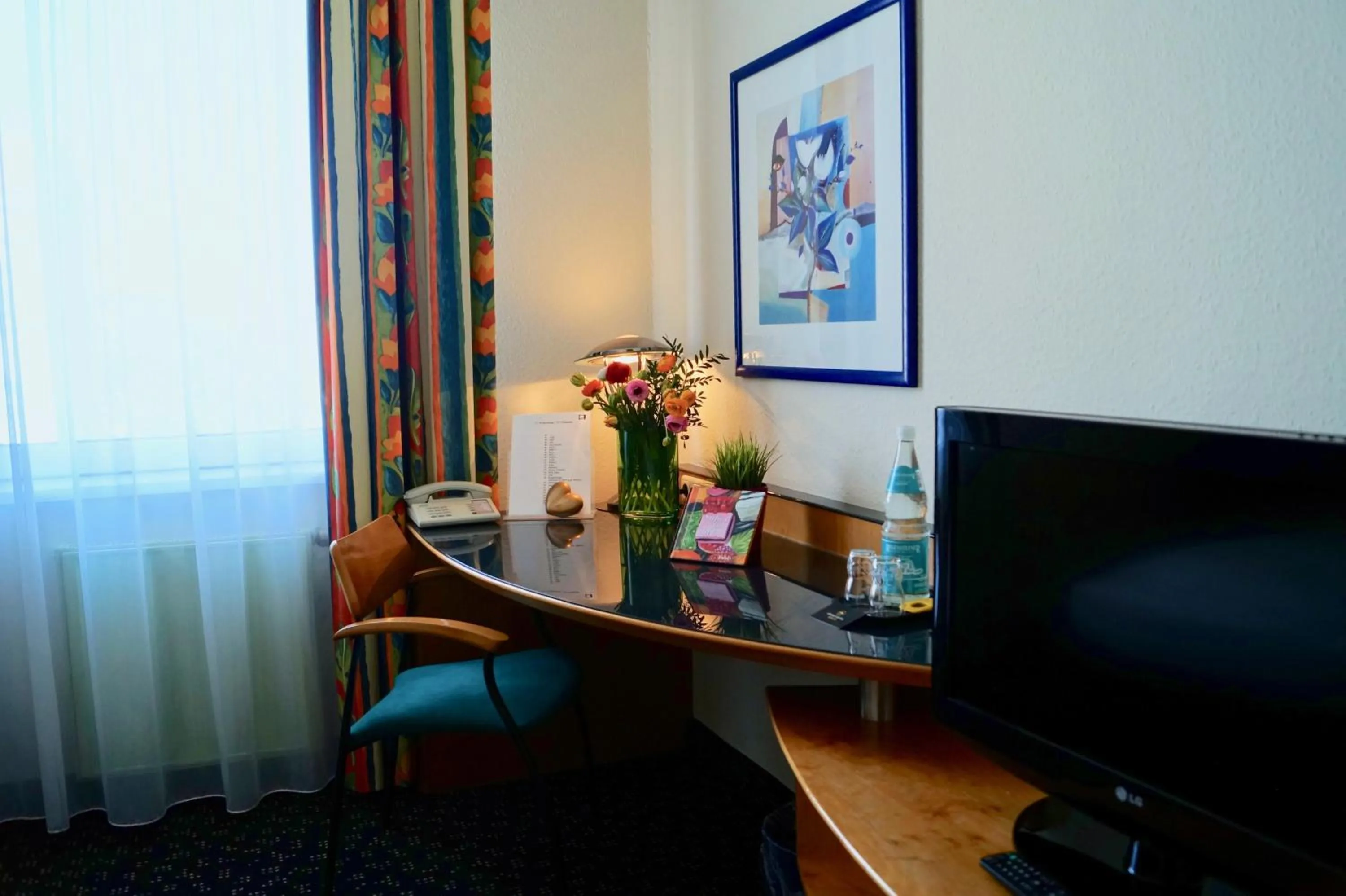 TV and multimedia in Grand Hostel Berlin Urban