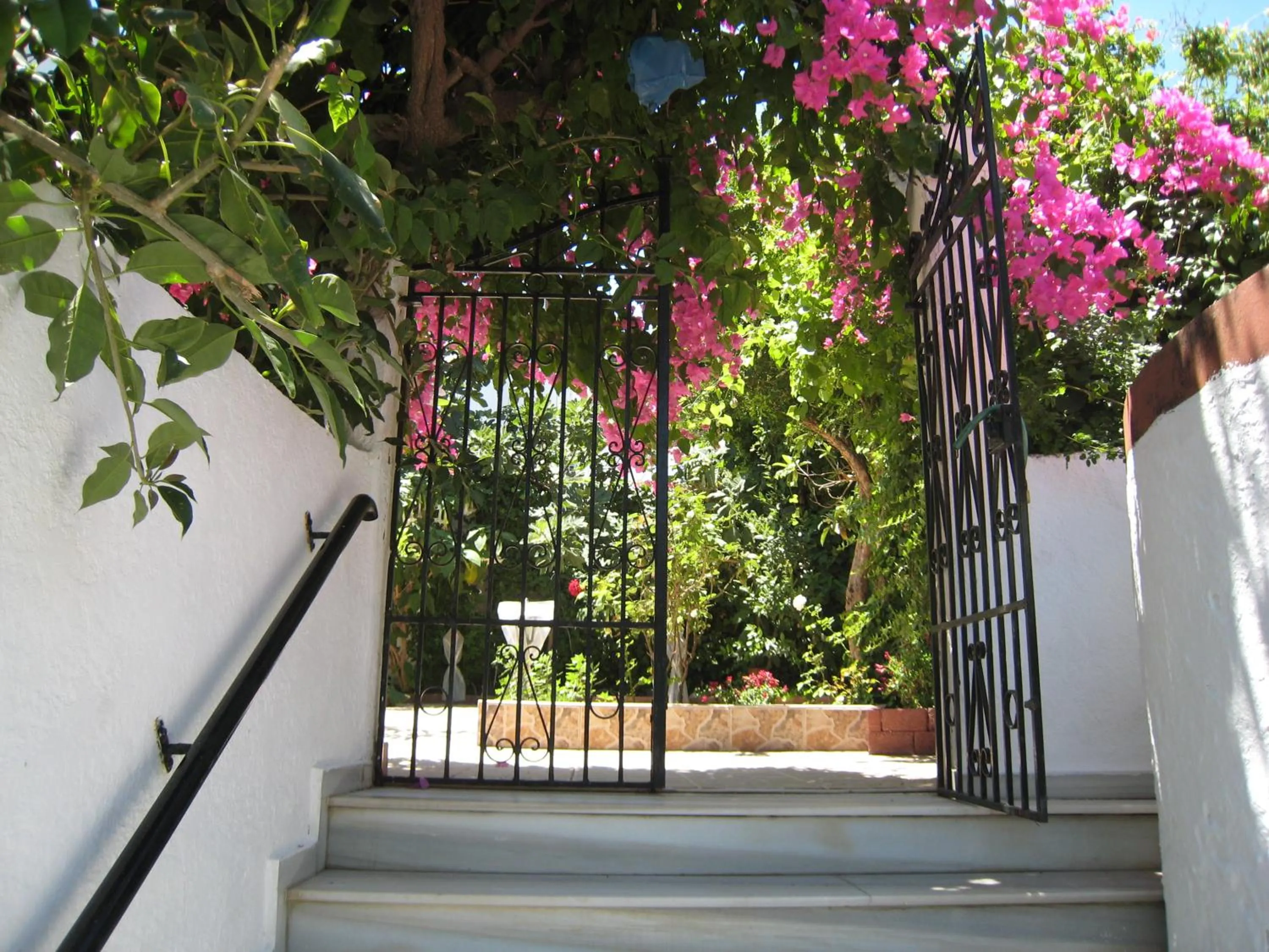 Property building in Eleftheria Lindian Studios II