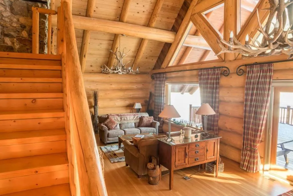 Living room in Revelstoke House Luxury Log House at Base of Resort