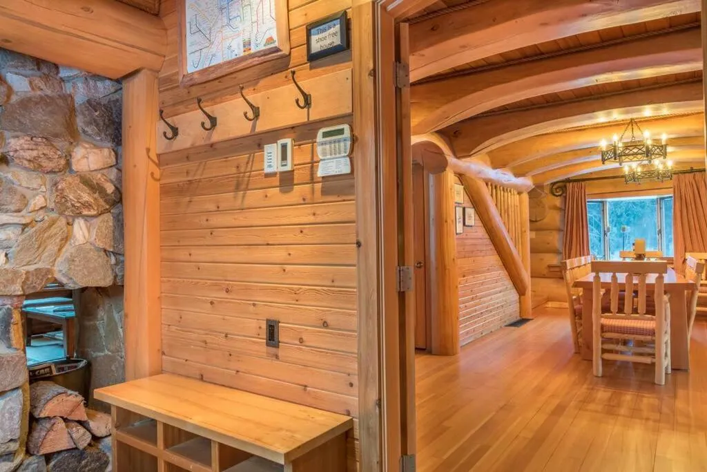 Dining area in Revelstoke House Luxury Log House at Base of Resort