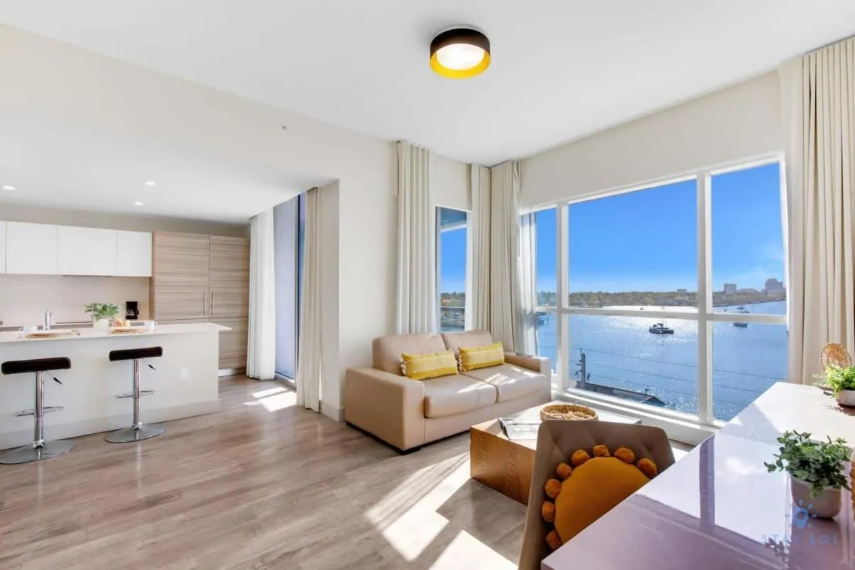 Bay View - Balcony - Amazing Pool - Hollywood Beach