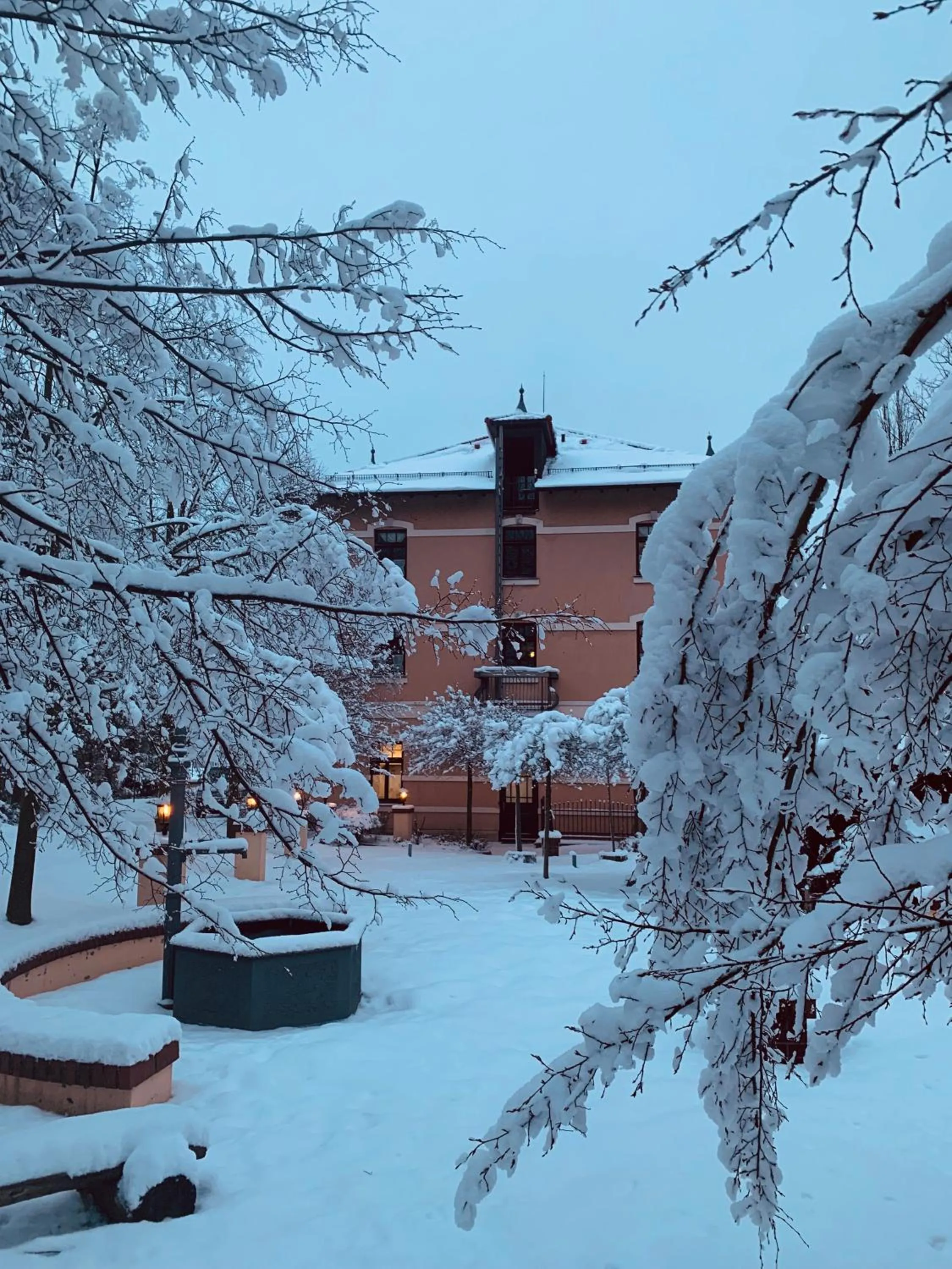 Property building in Hotel BB Bahnhof Bertsdorf