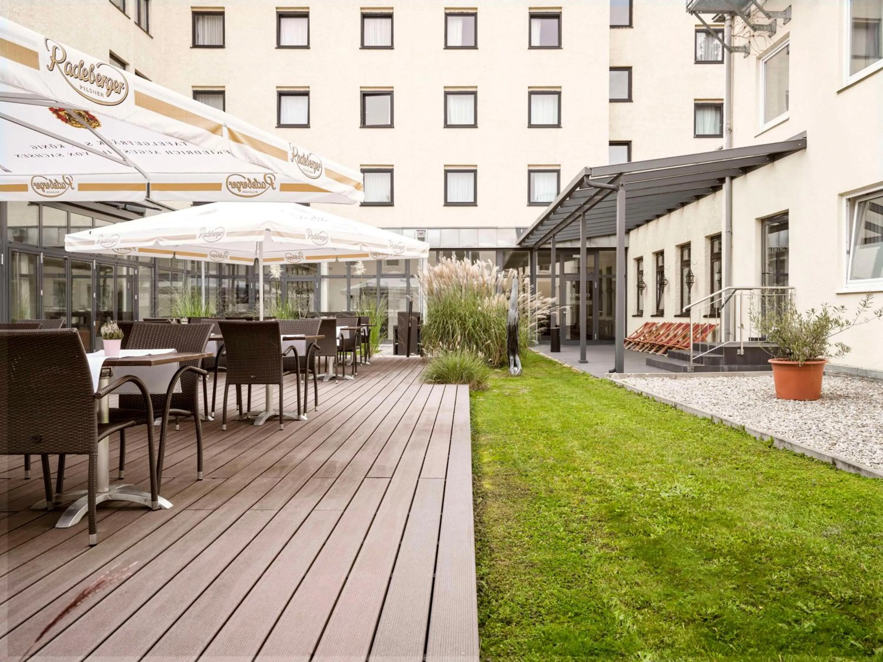 Restaurant/places to eat in Flemings Hotel München-Schwabing