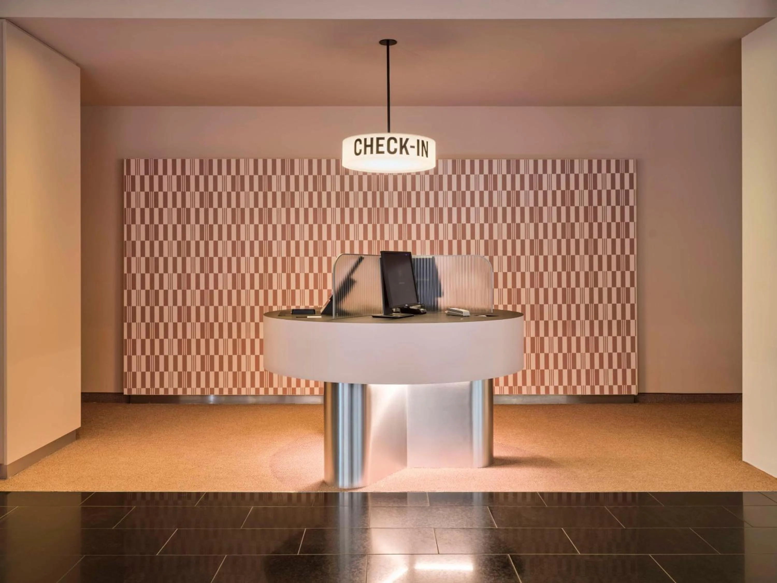 Lobby or reception in Flemings Hotel München-City