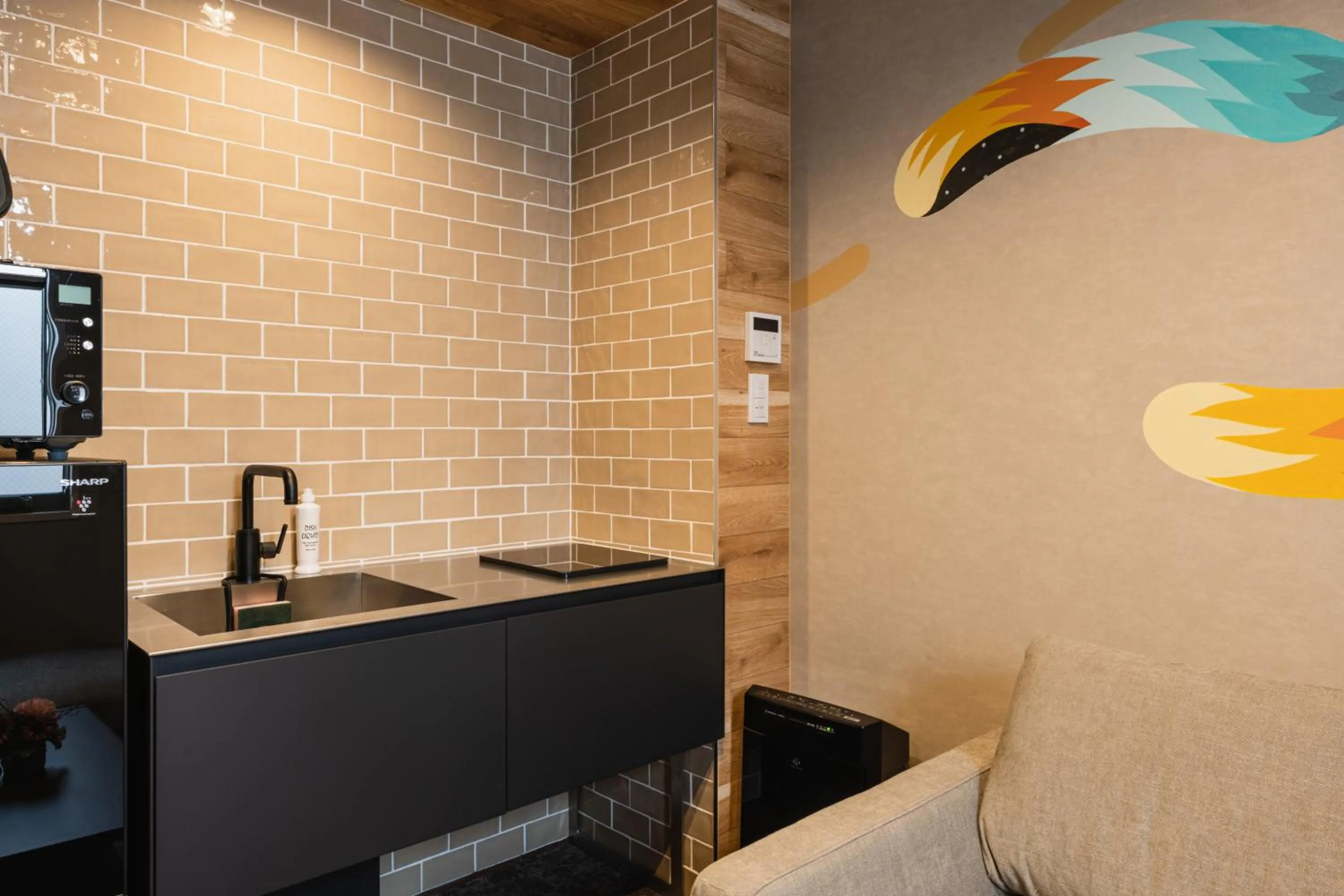 Photo of the whole room in GRAND BASE Shianbashi