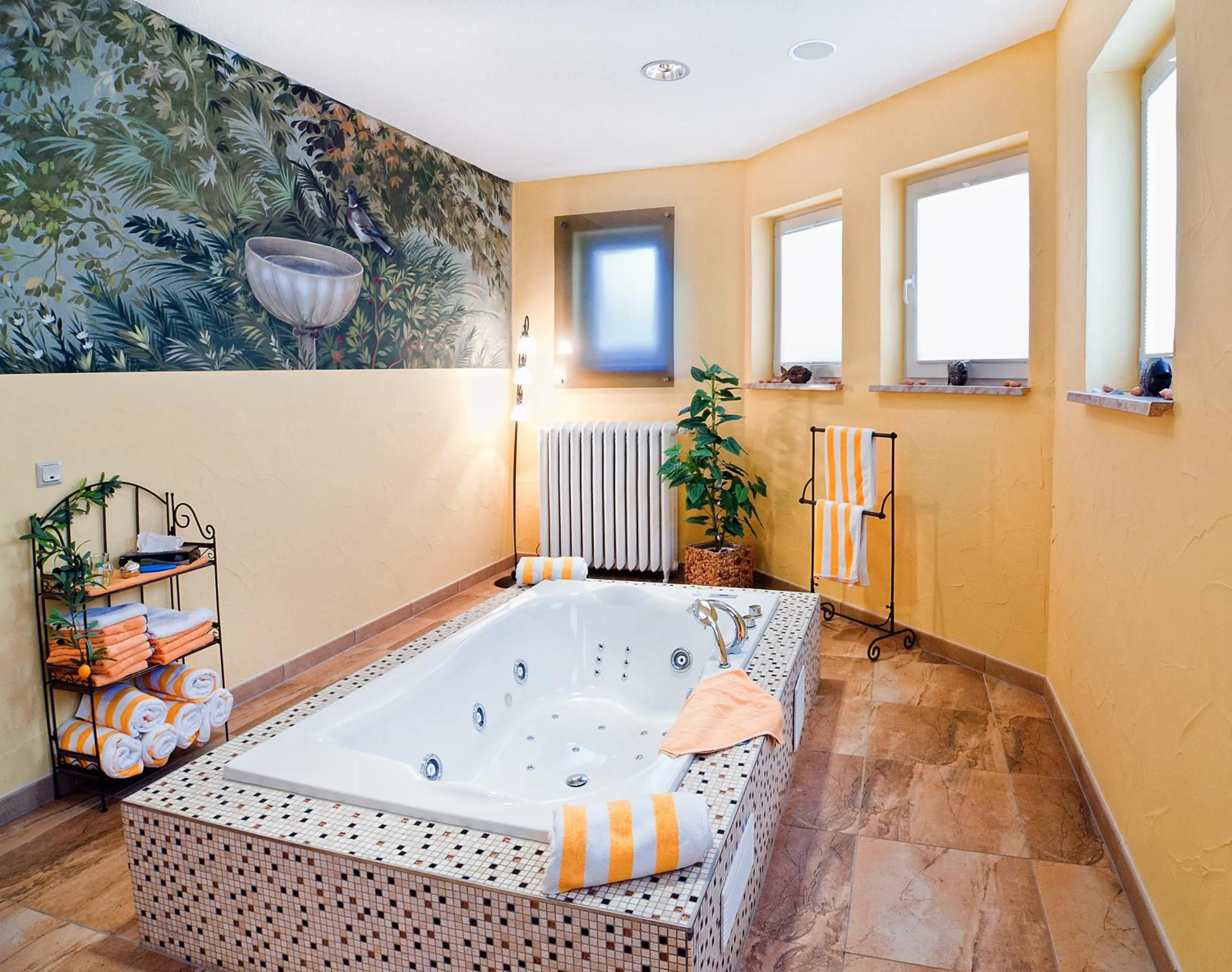 Hot Tub in Kulturhotel Kaiserhof