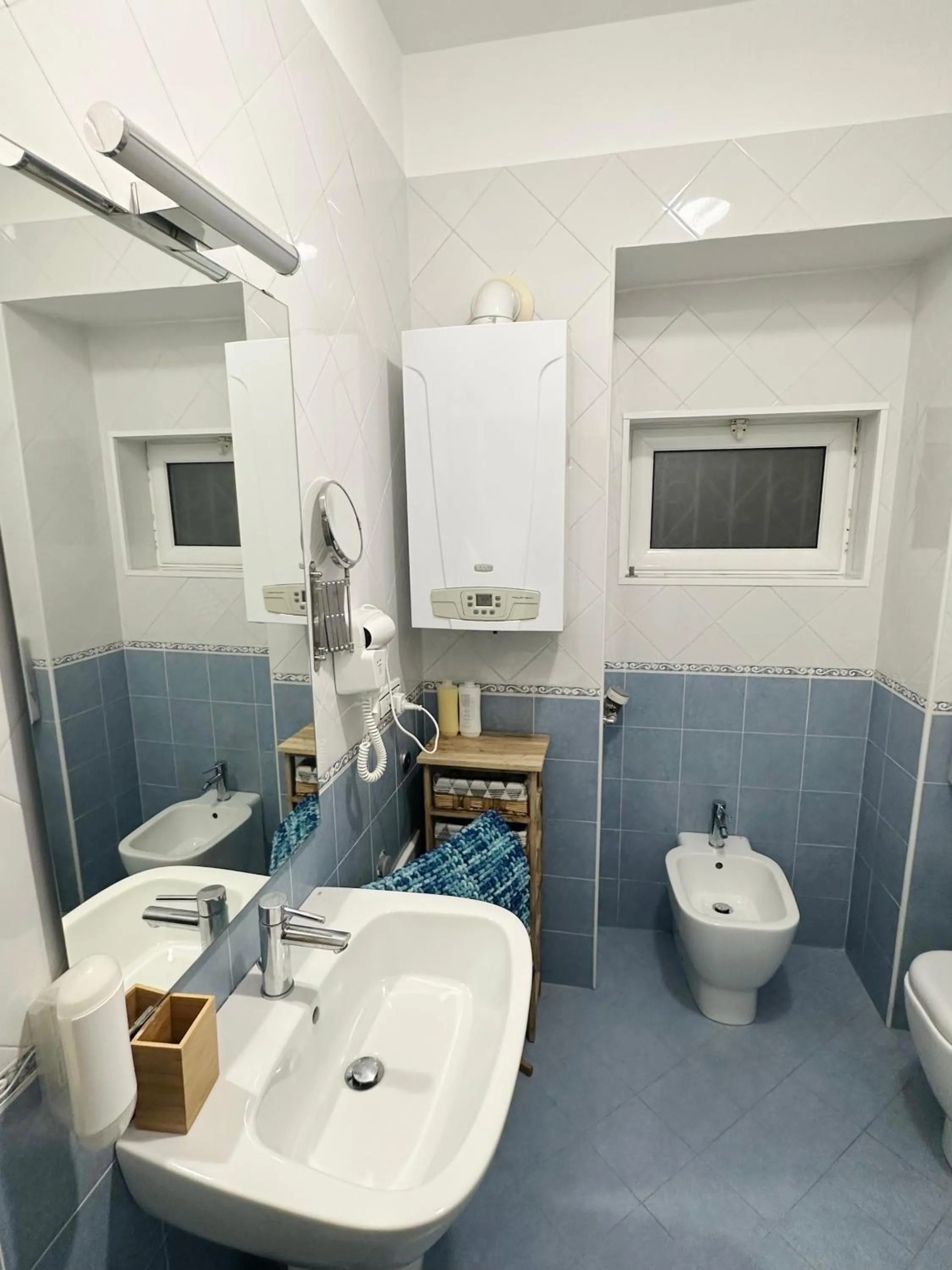 SoLuMa' Chiaja Rooms