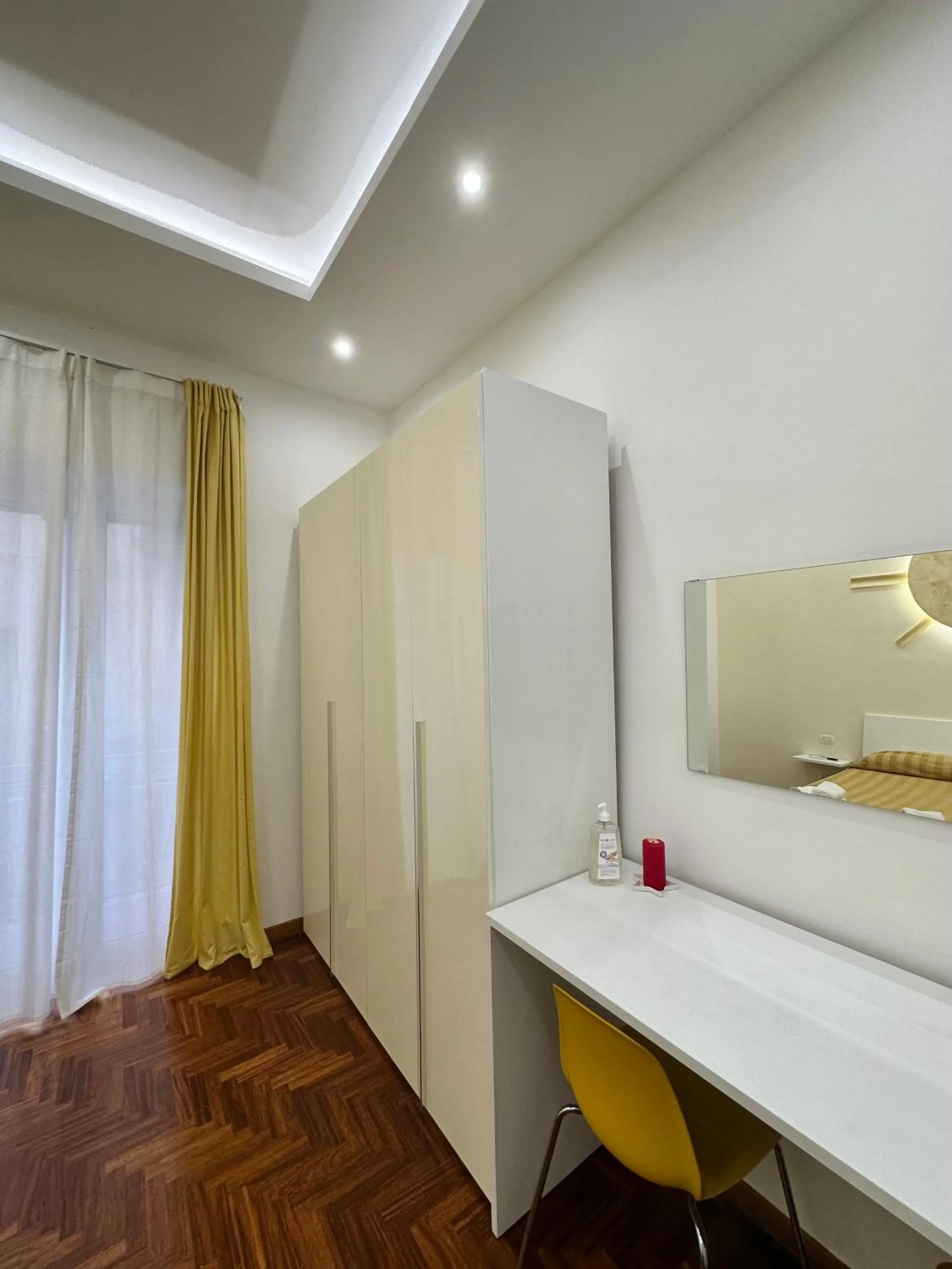 SoLuMa' Chiaja Rooms