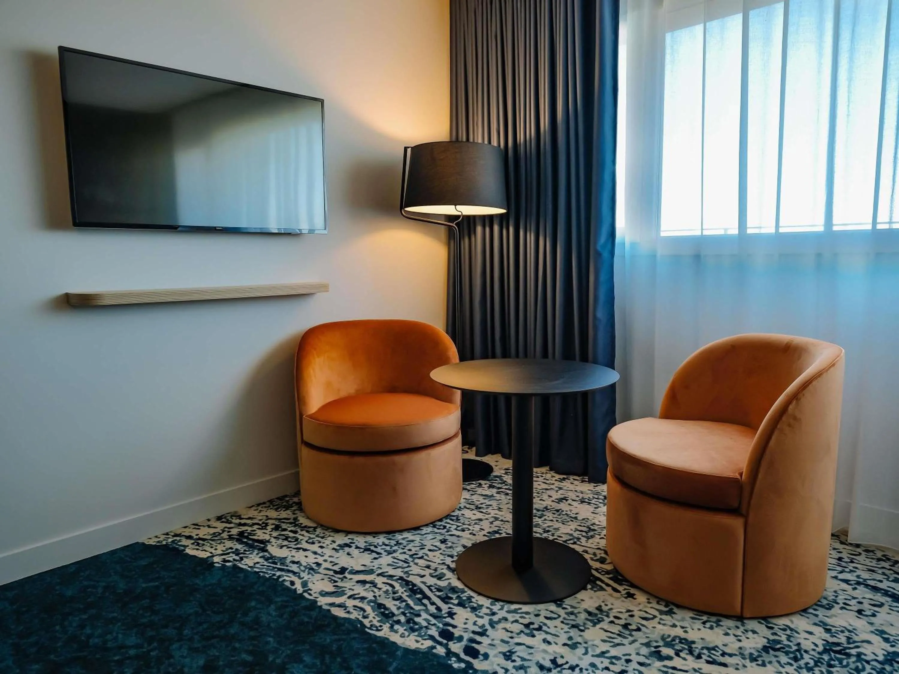 Bedroom in ibis Styles Bordeaux Lac Bruges