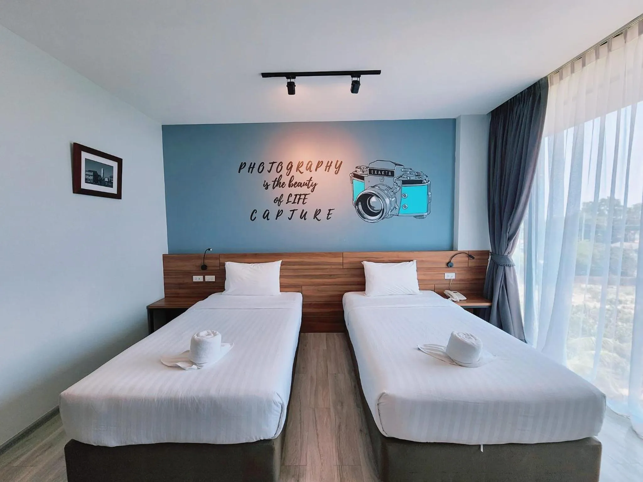 Bedroom, Bed in R2 Hotel