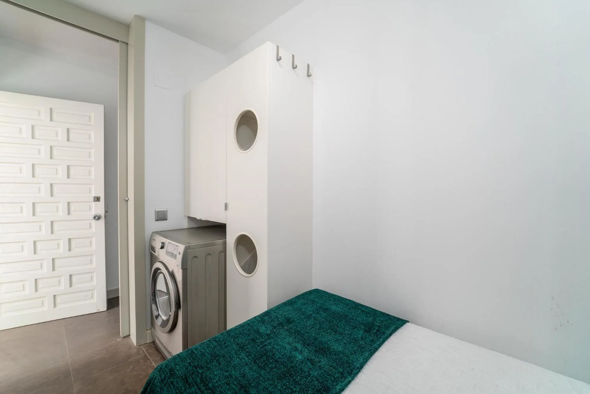 Bed in Azahara I, 25A small cozy apartment with great views located in the popular area of Nueva Andalucia