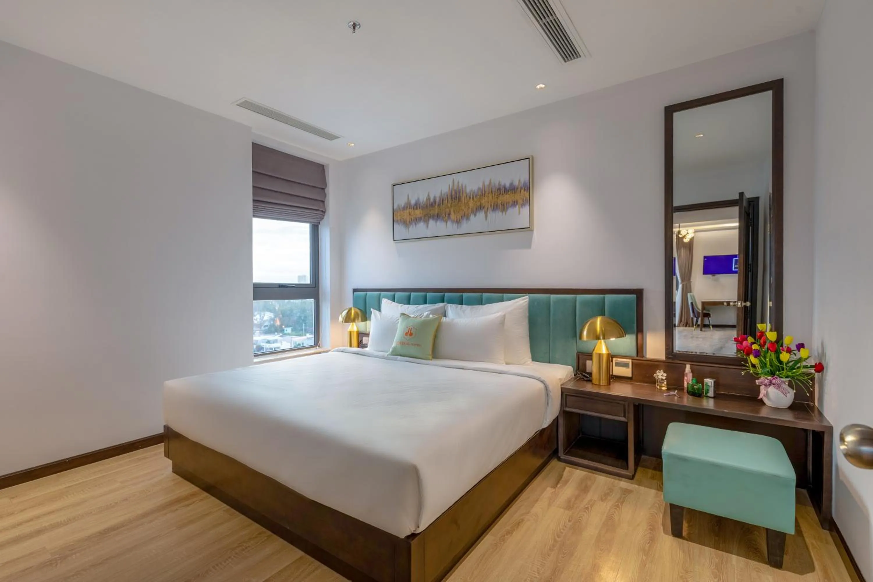 Bed in Cordial Grand Hotel Da Nang Beach - Infinity Rooftop Pool