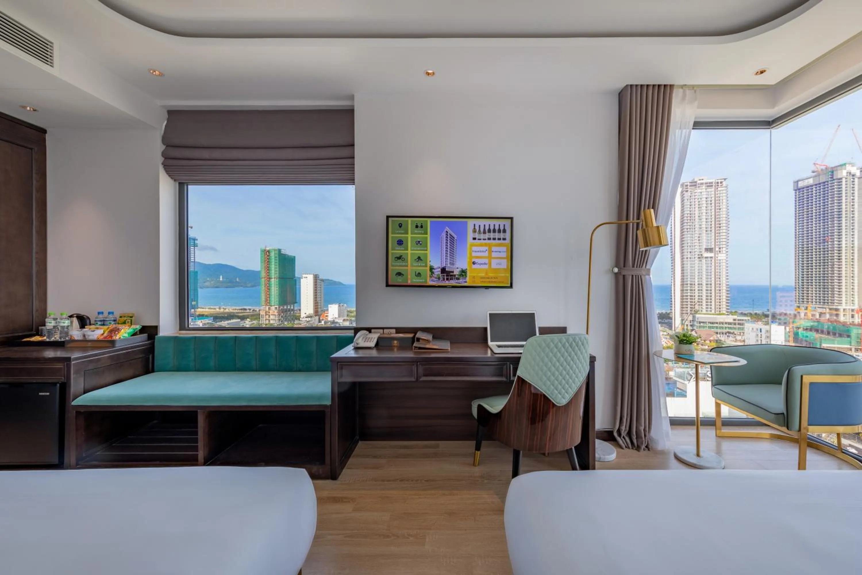 Bed in Cordial Grand Hotel Da Nang Beach - Infinity Rooftop Pool